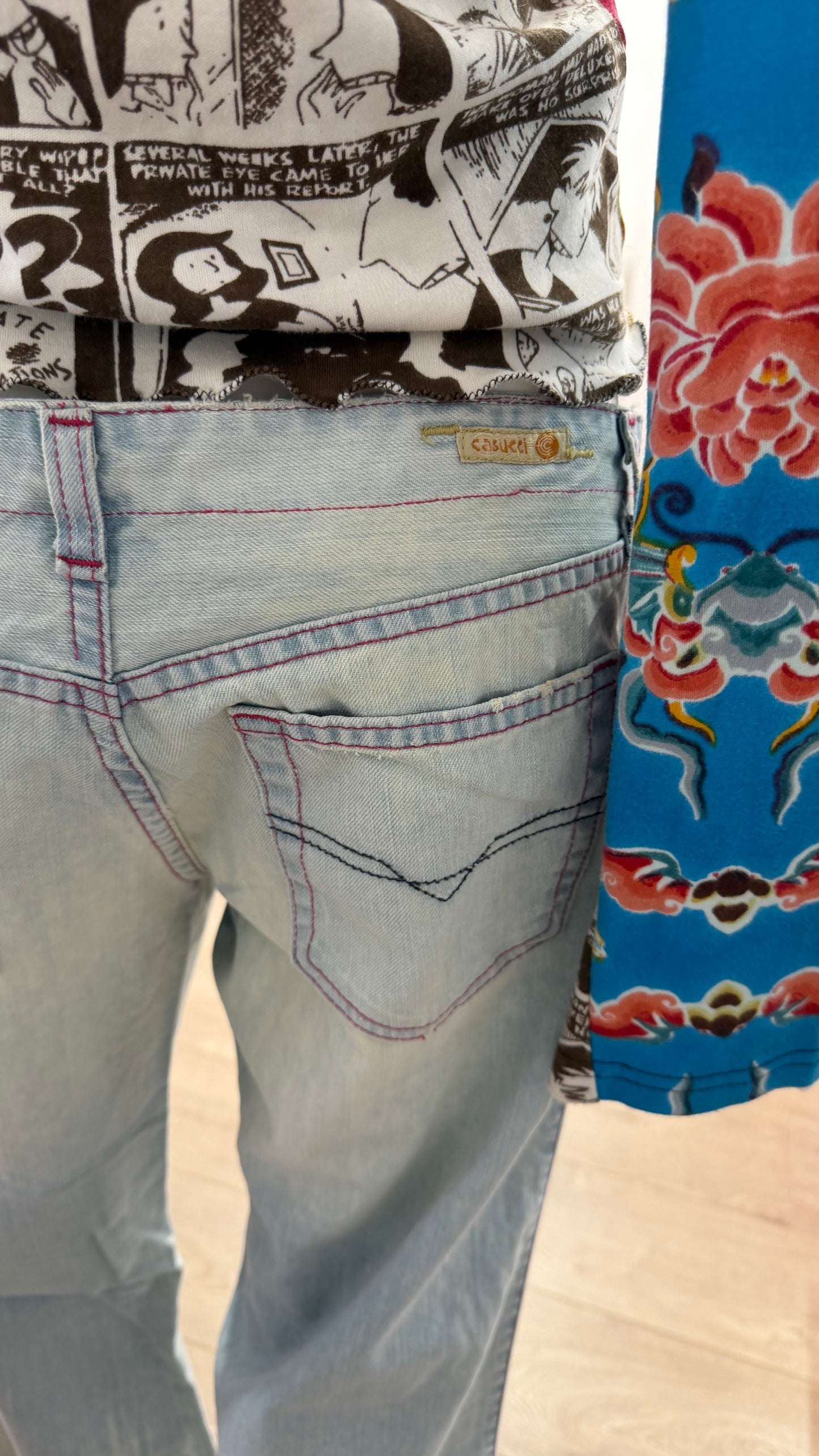 158 light wash flared jeans