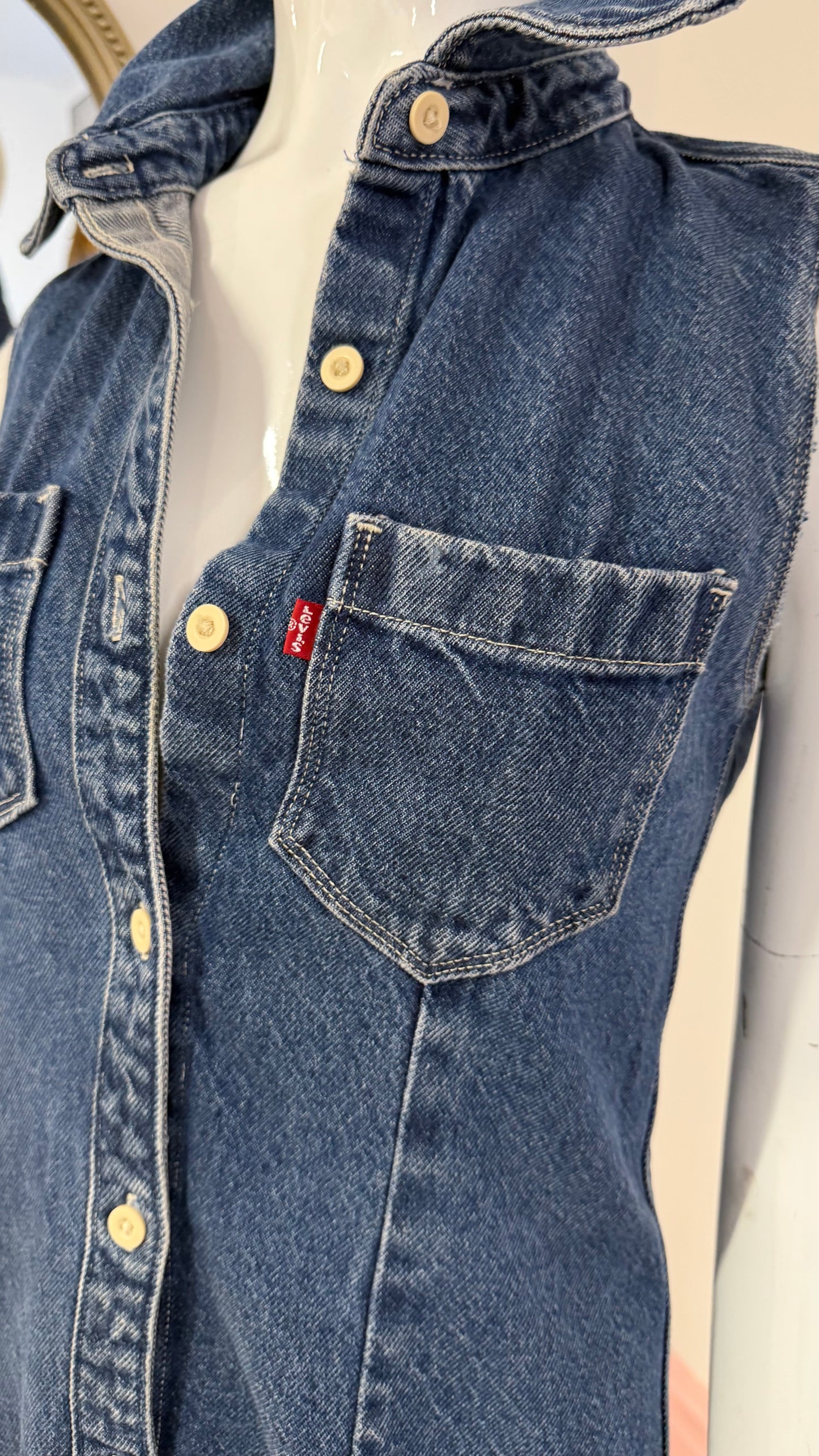 214 Levi’s denim dress