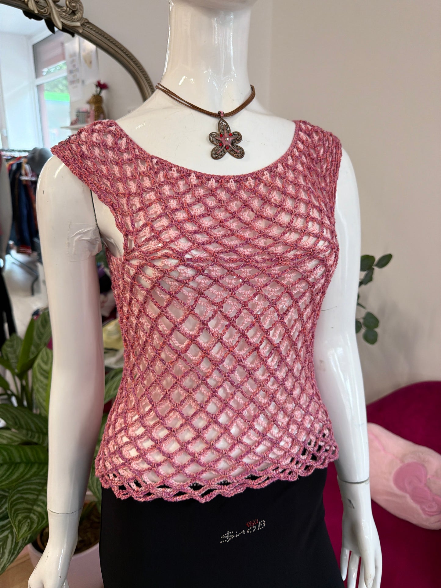457 Pink crochet top