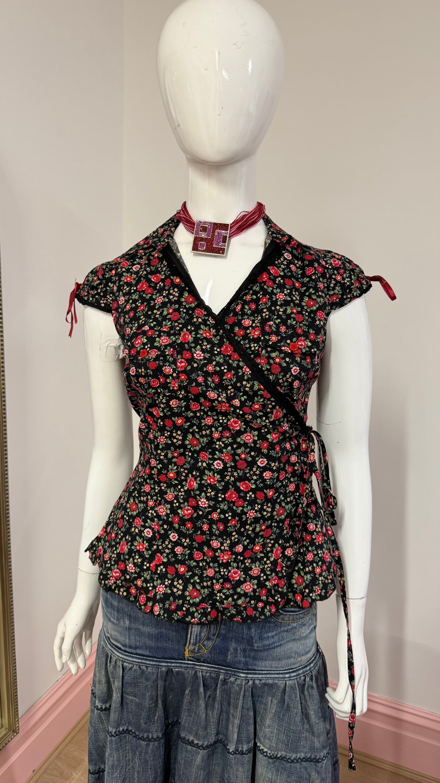 96 Floral wrap top