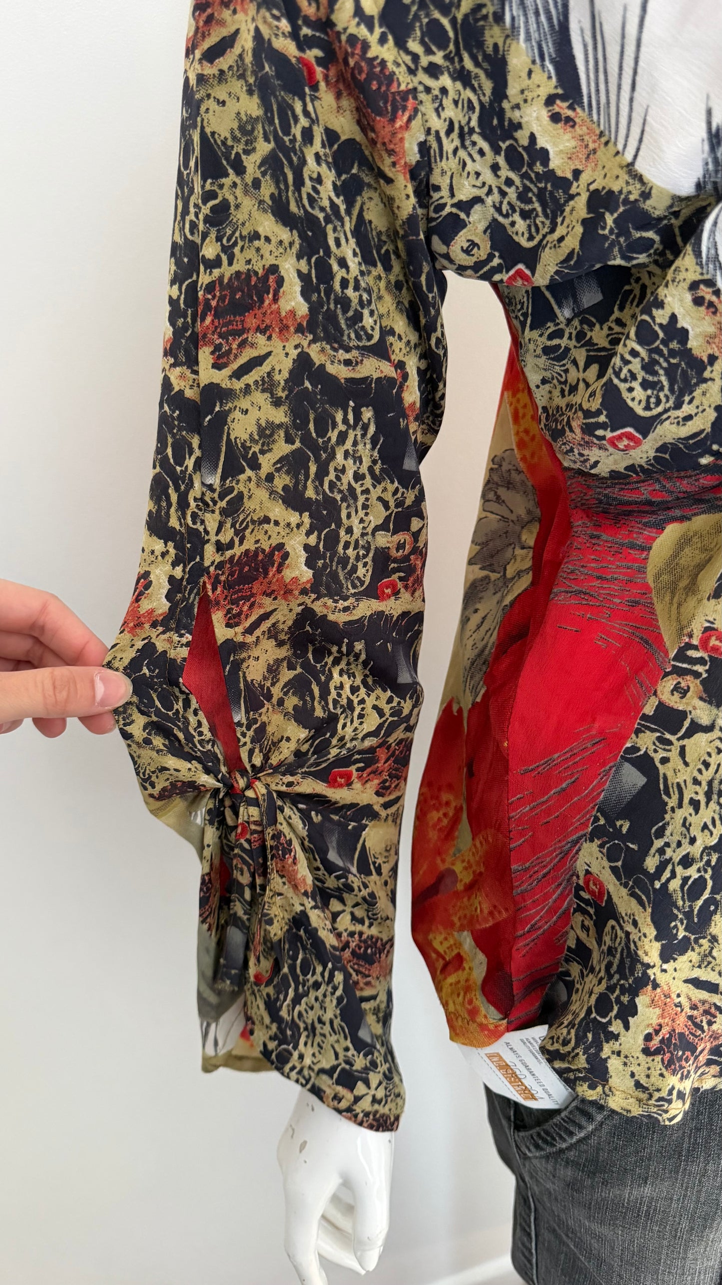31 Long sleeve floral top