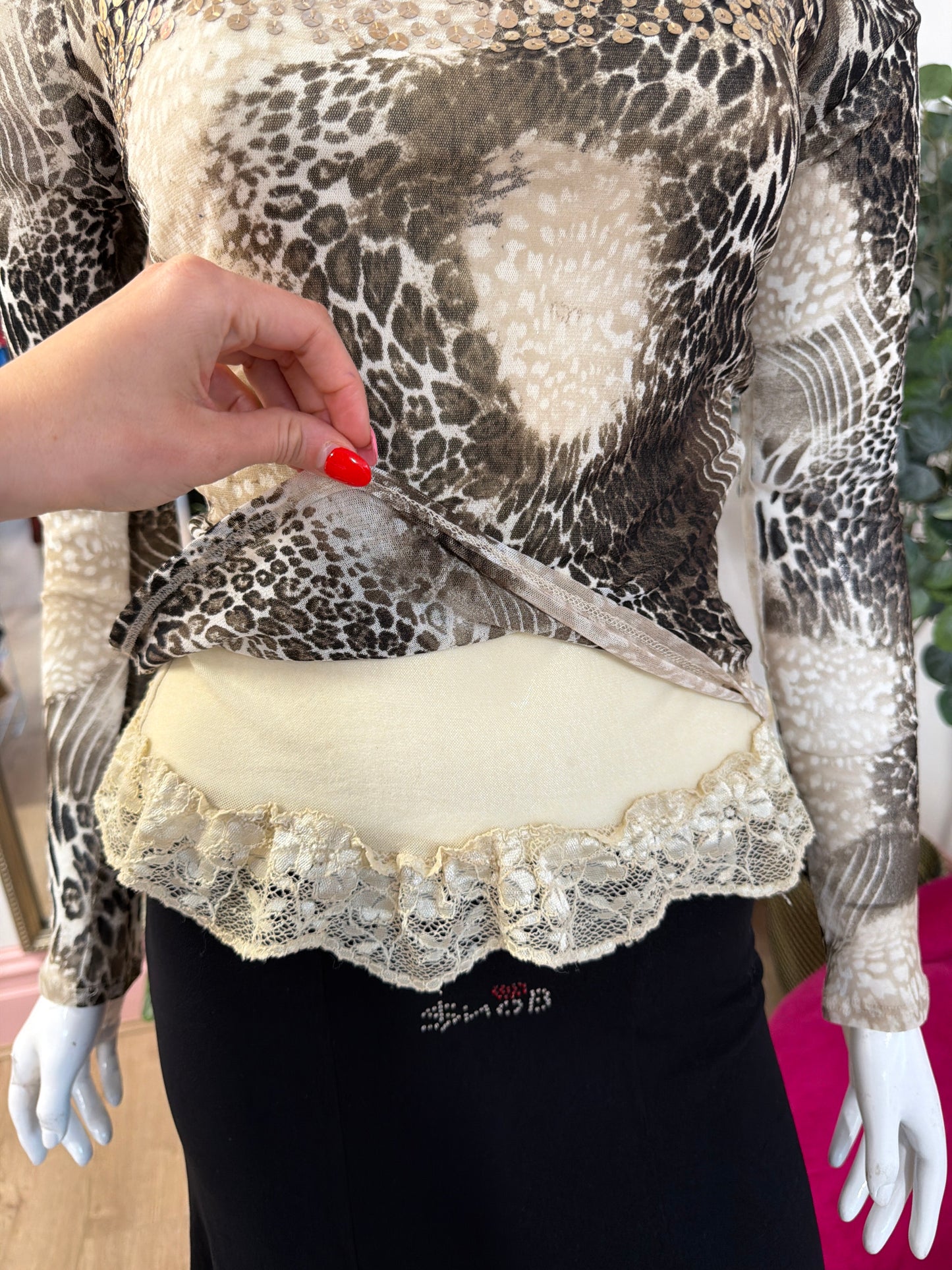 475 Leopard mesh top