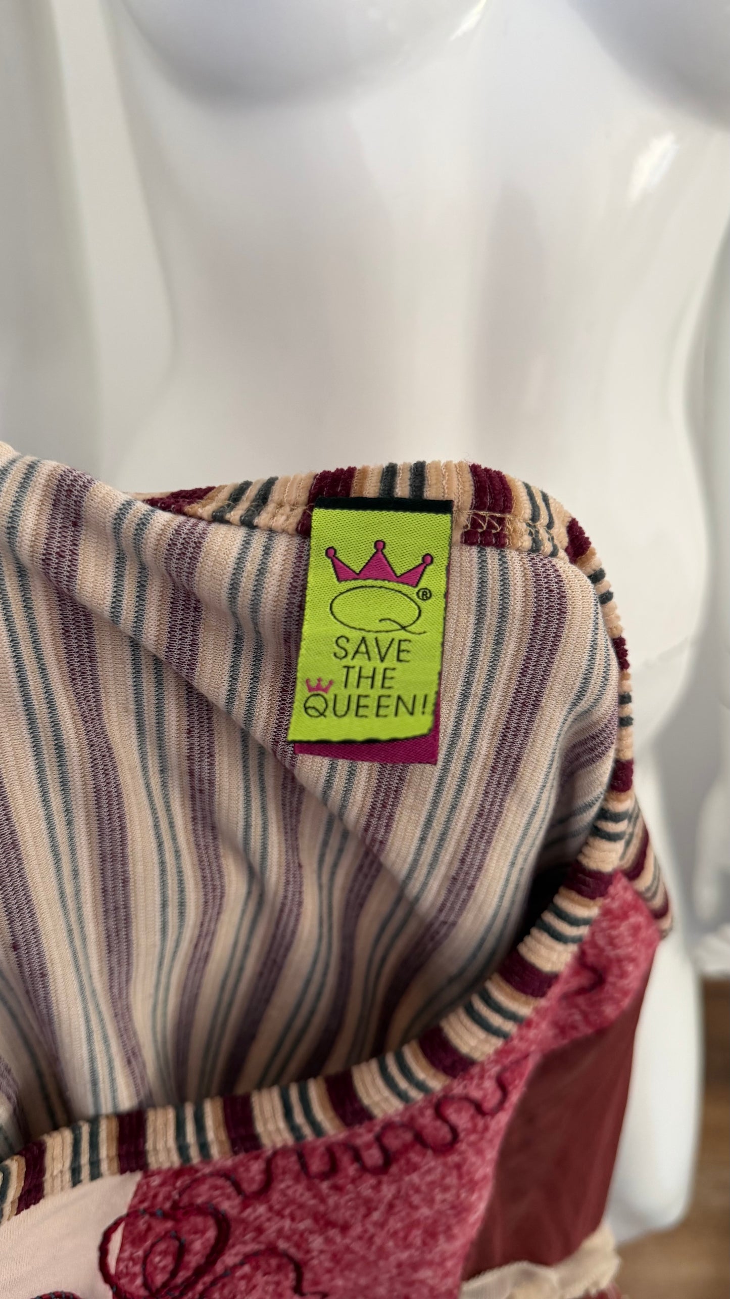 47 Save the queen top