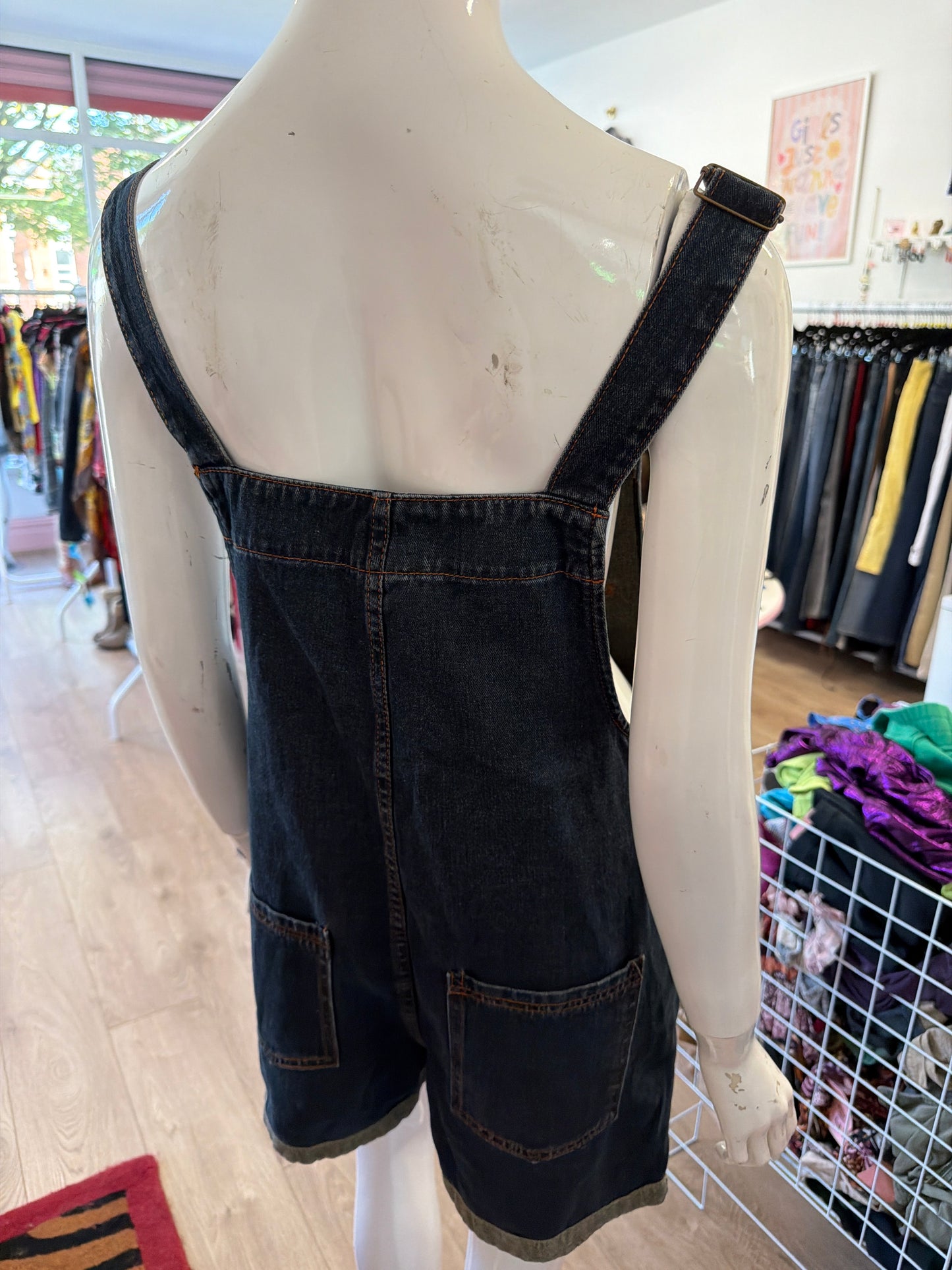 634 Short dungarees size Medium