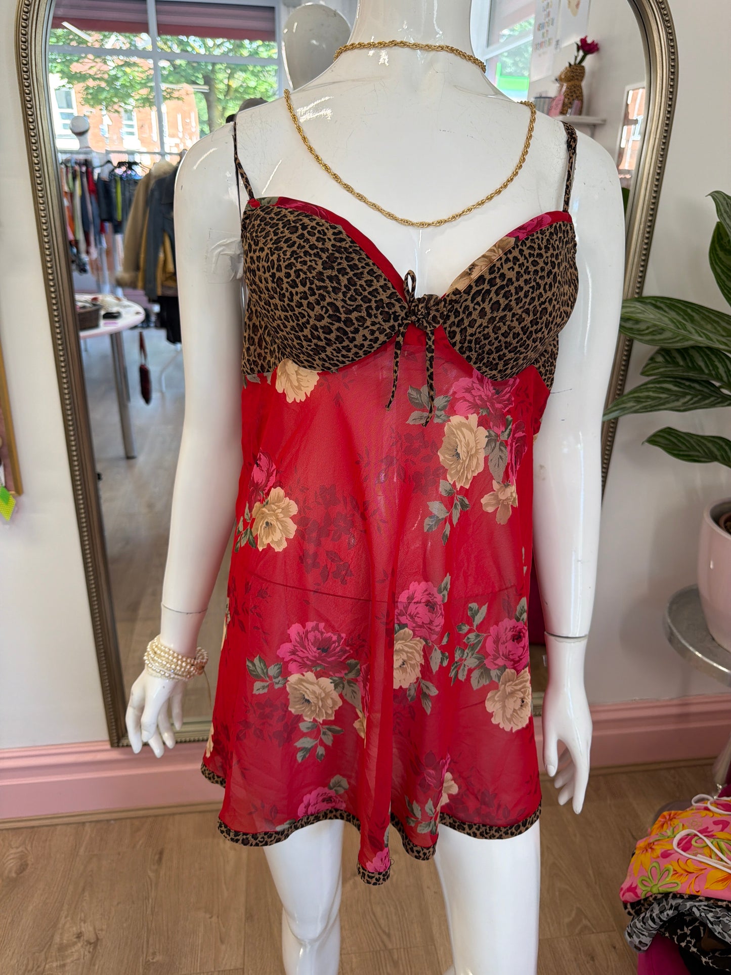 523 Red floral dress