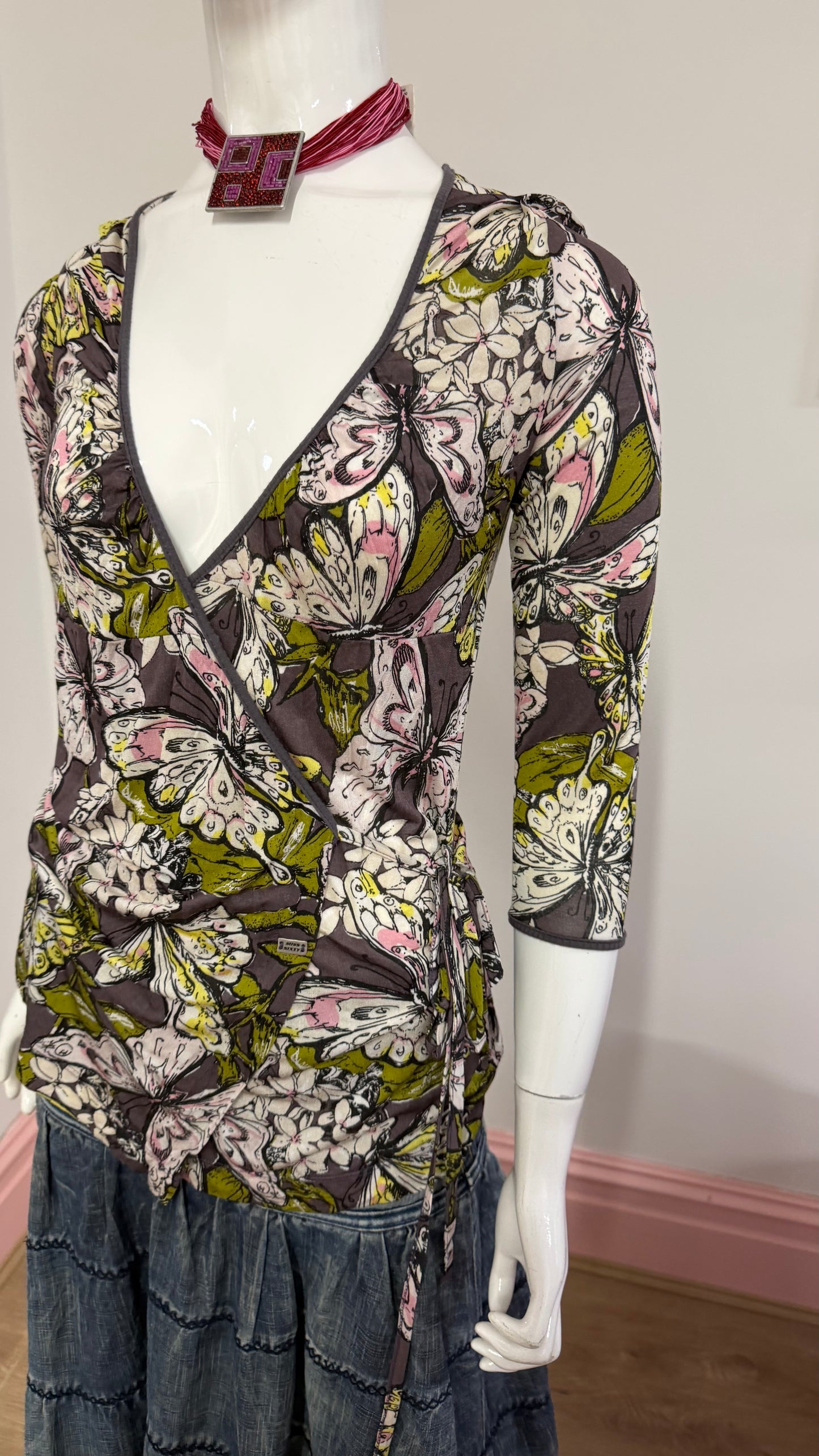 116 Miss Sixty Wrap top
