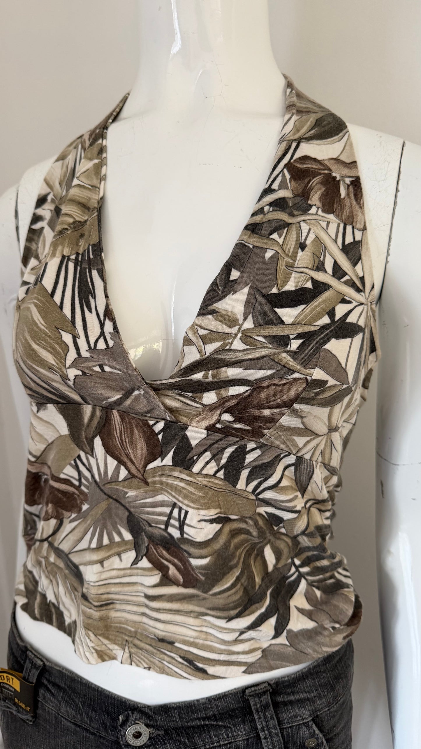 29 Halter neck top