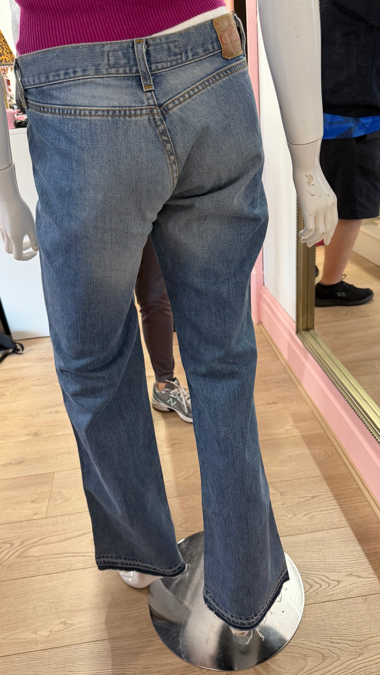 167 Guess denim jeans