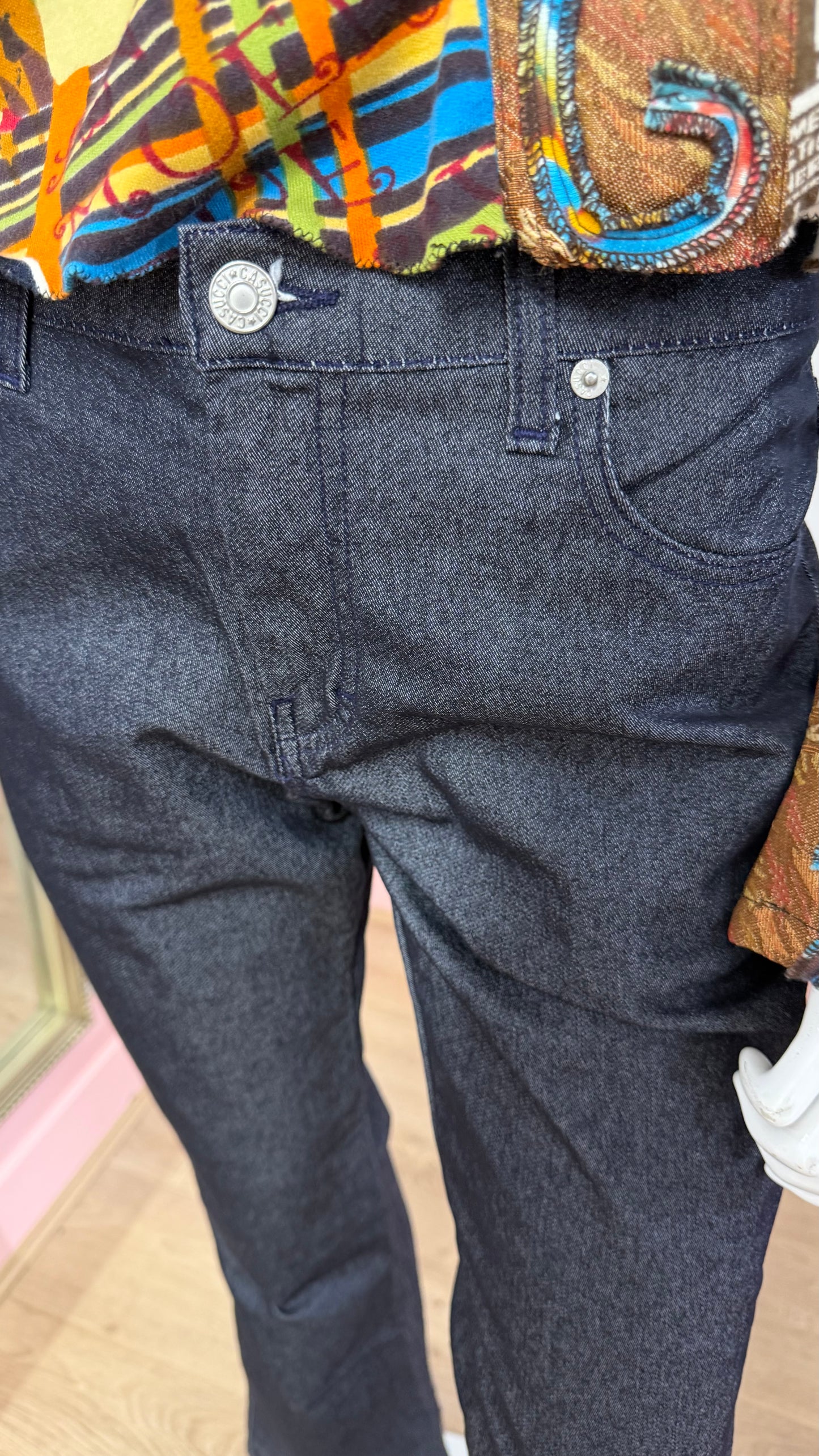 156 Dark stretchy jeans