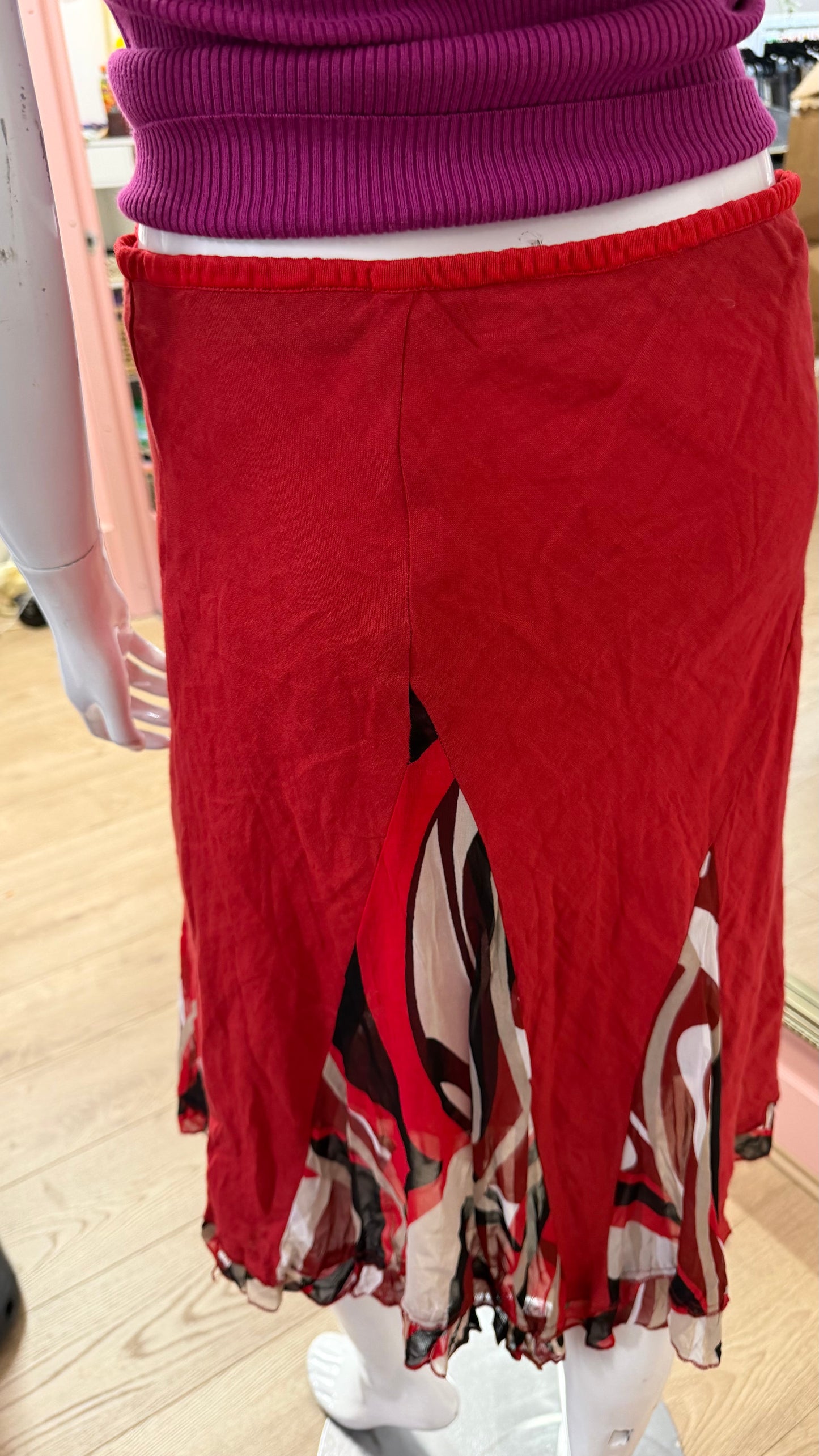 187 Red skirt