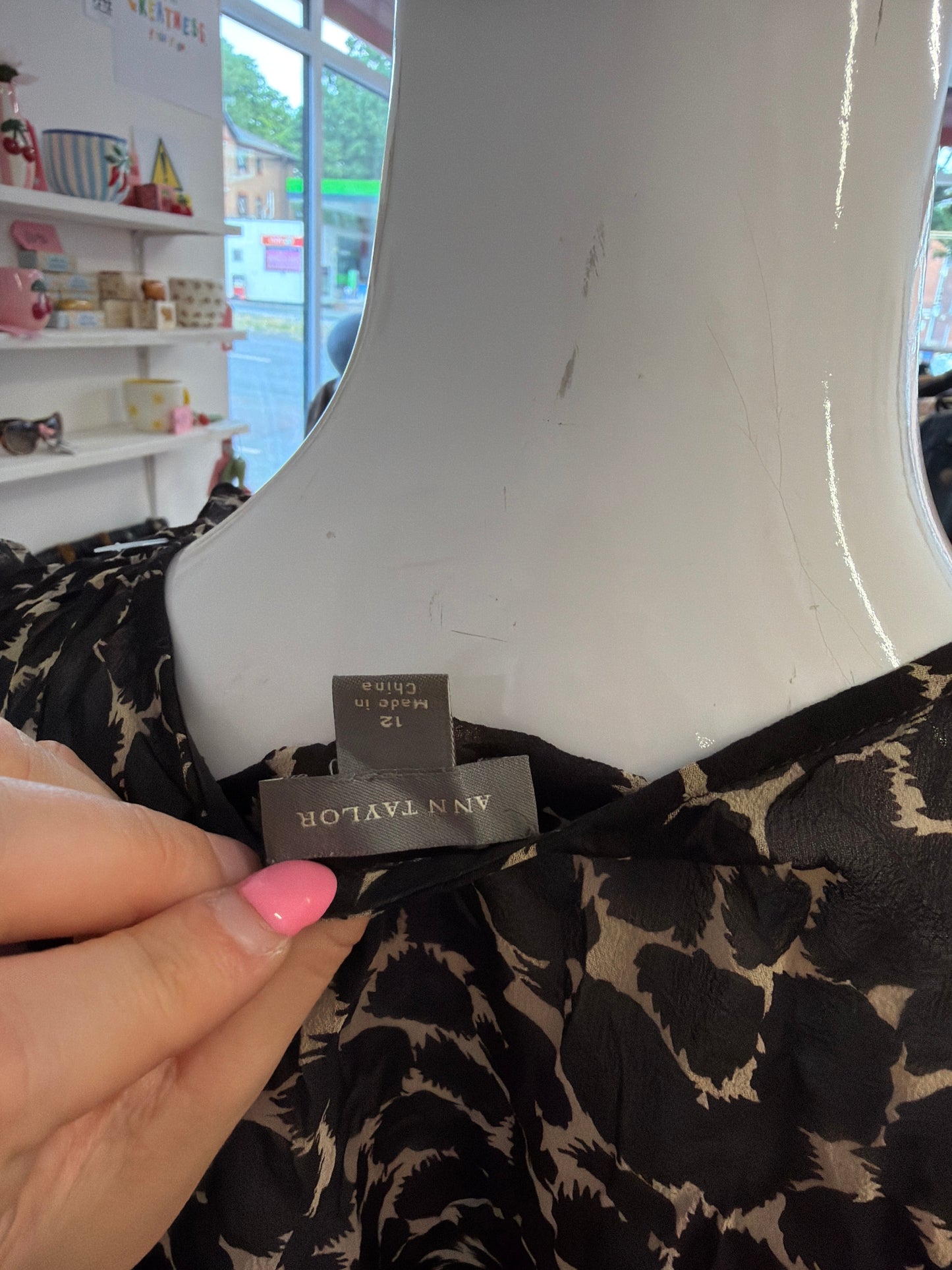 513 Giraffe print mesh top