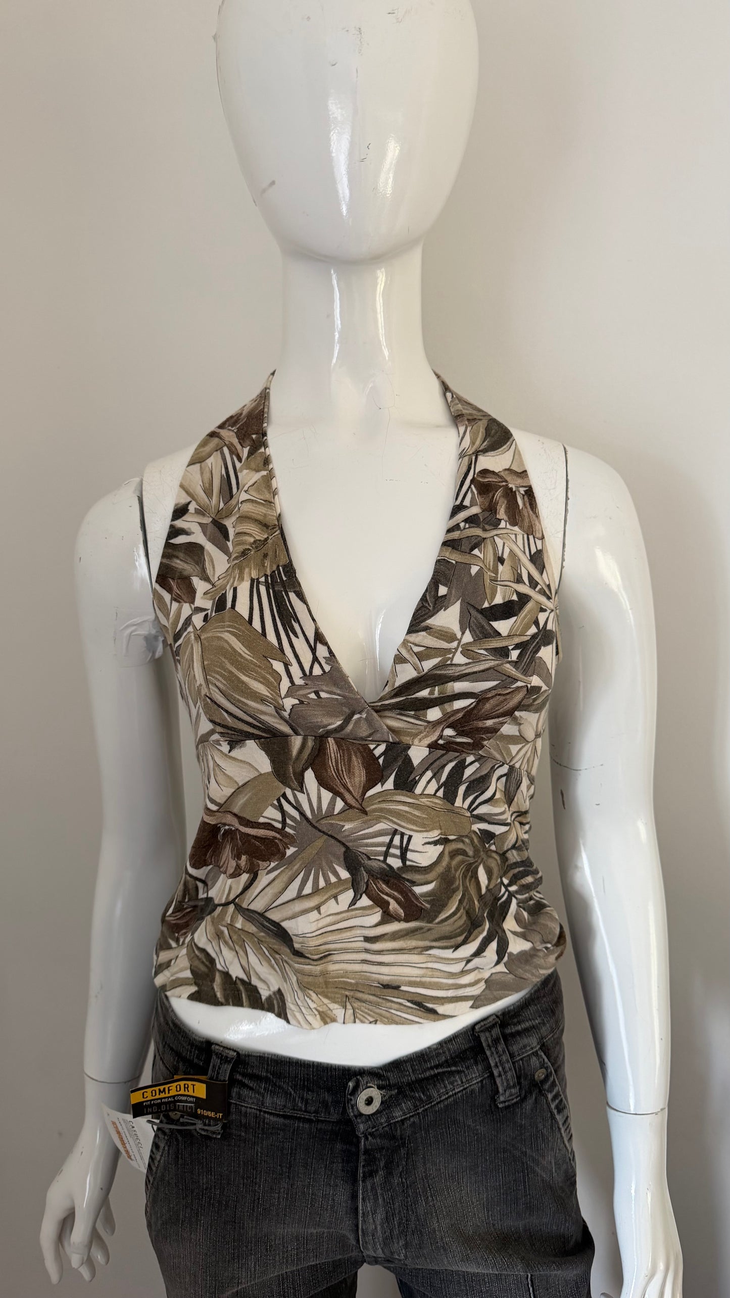 29 Halter neck top