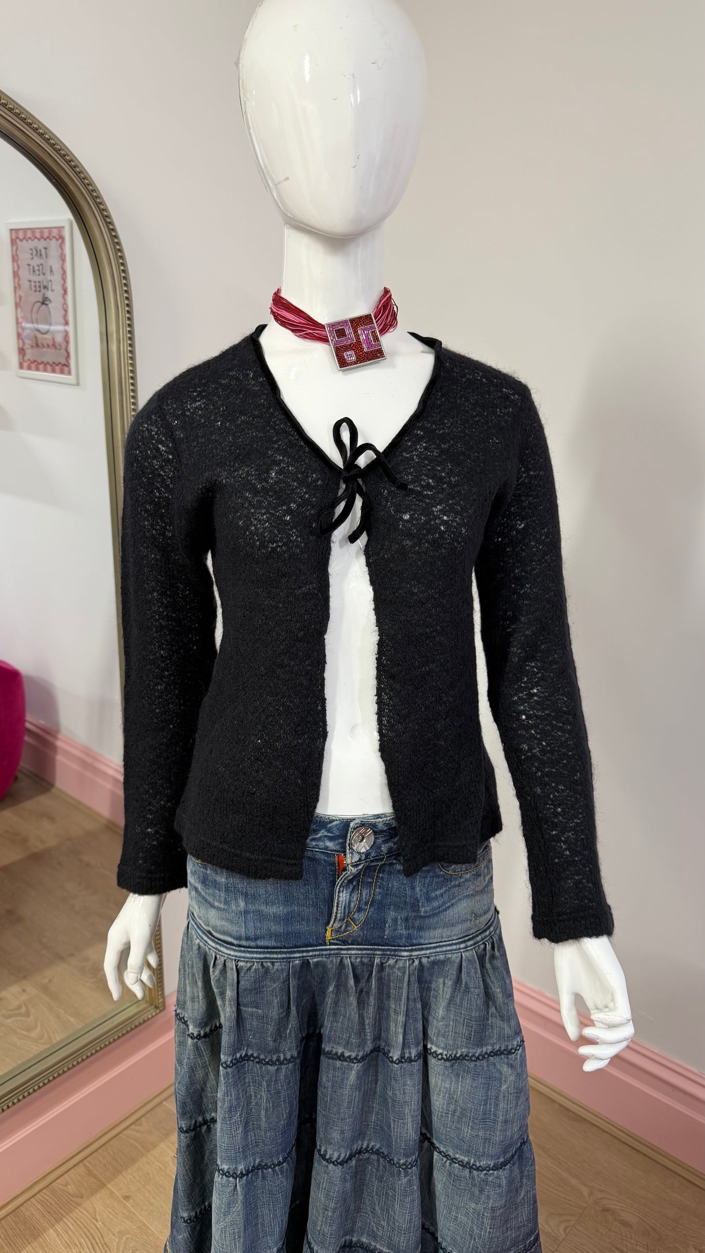 85 black tie cardy
