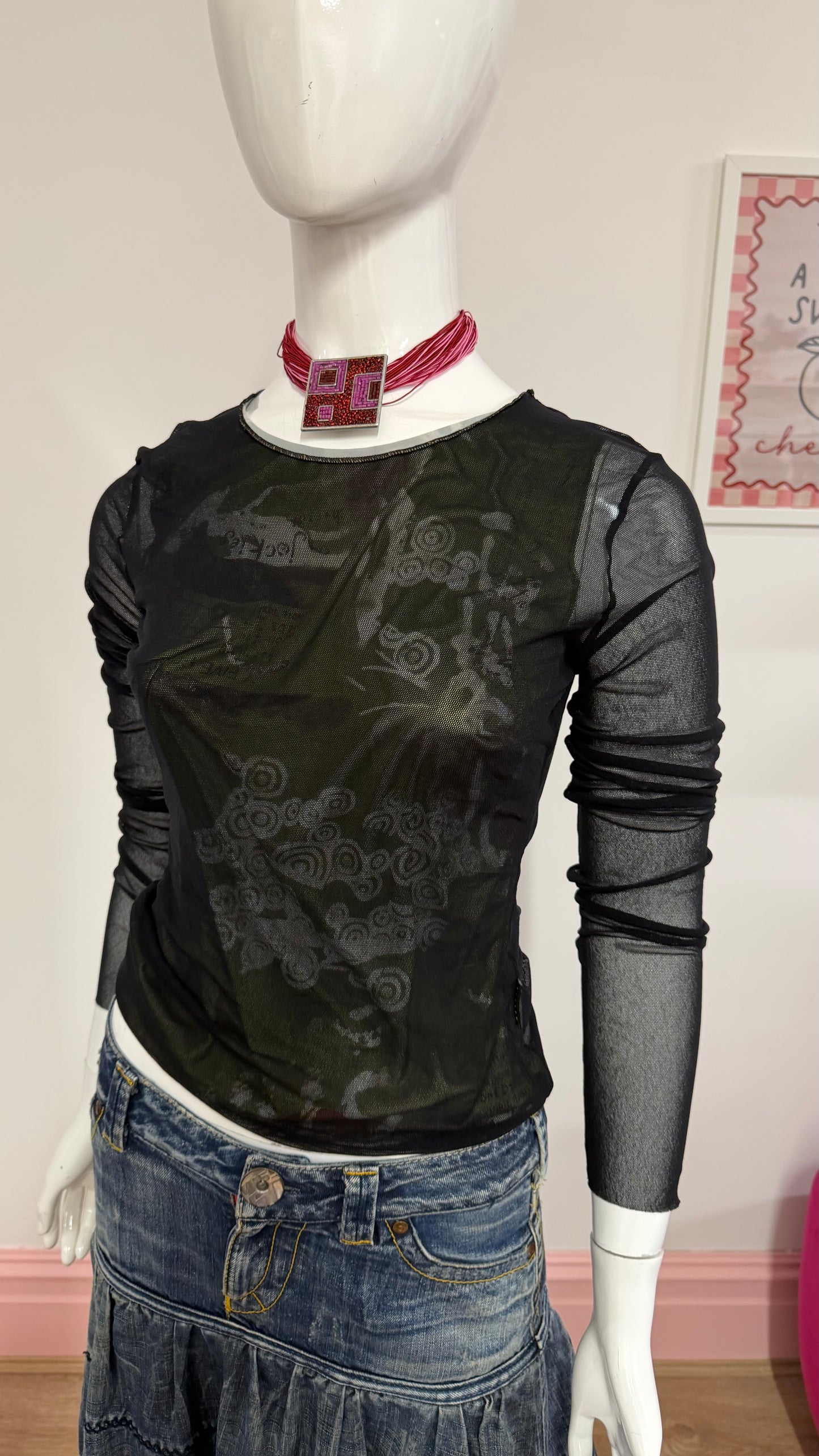 126 Sisley sheer sleeves top