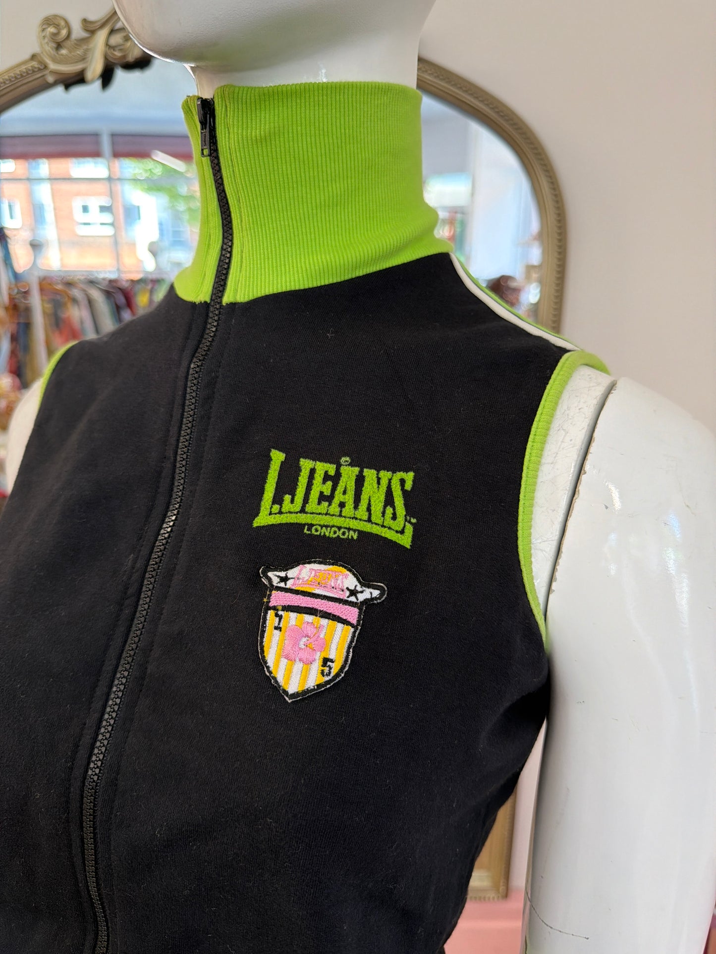 539 Lonsdale sleeveless zip up