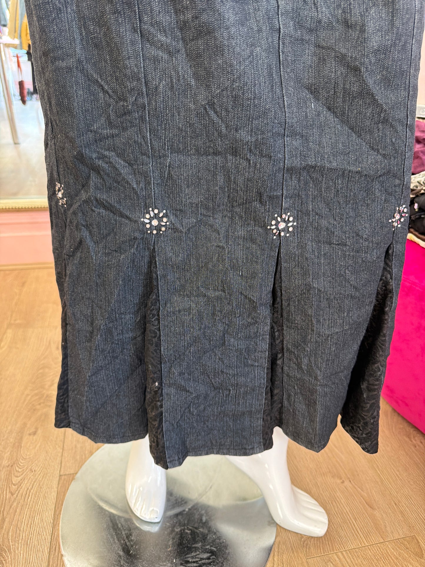 526 Black stretchy denim maxi skirt