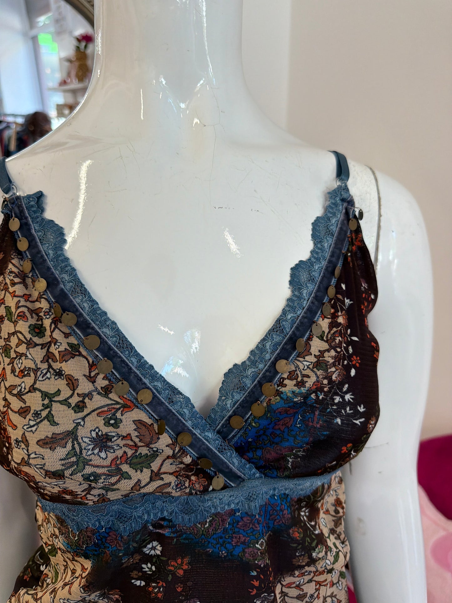 540 floral mesh cami top