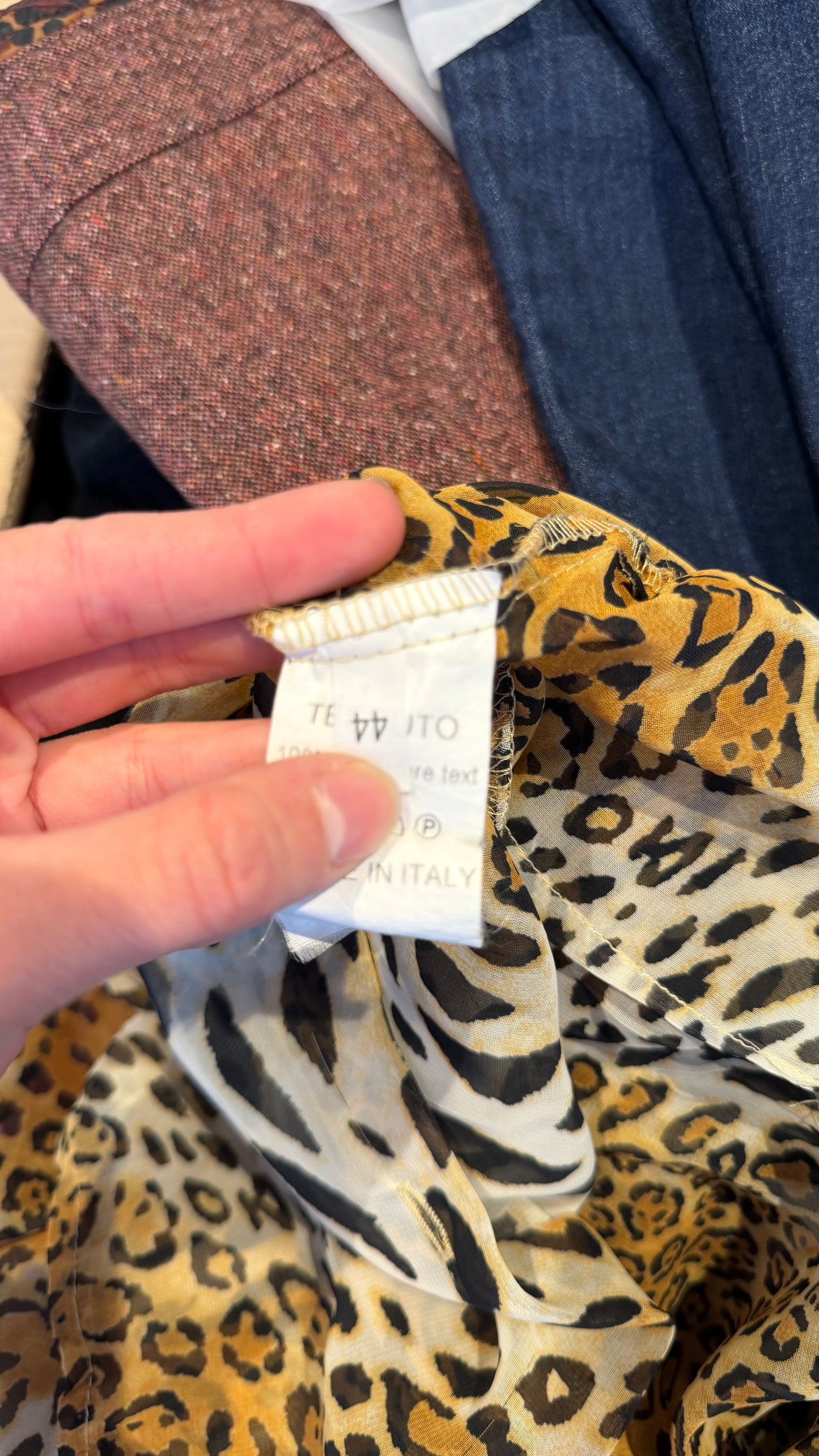 6 Leopard print mesh shirt