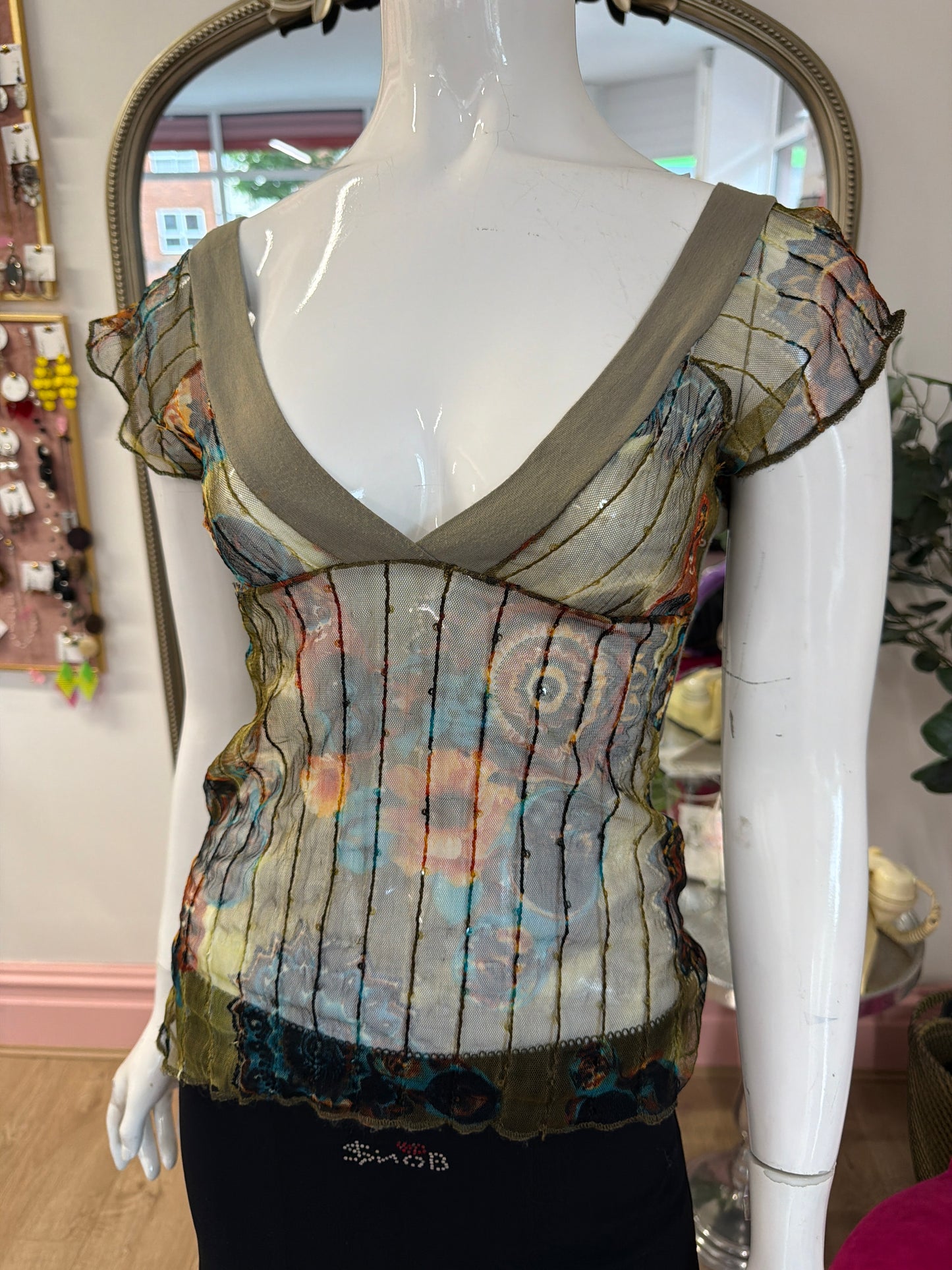 472 mesh top