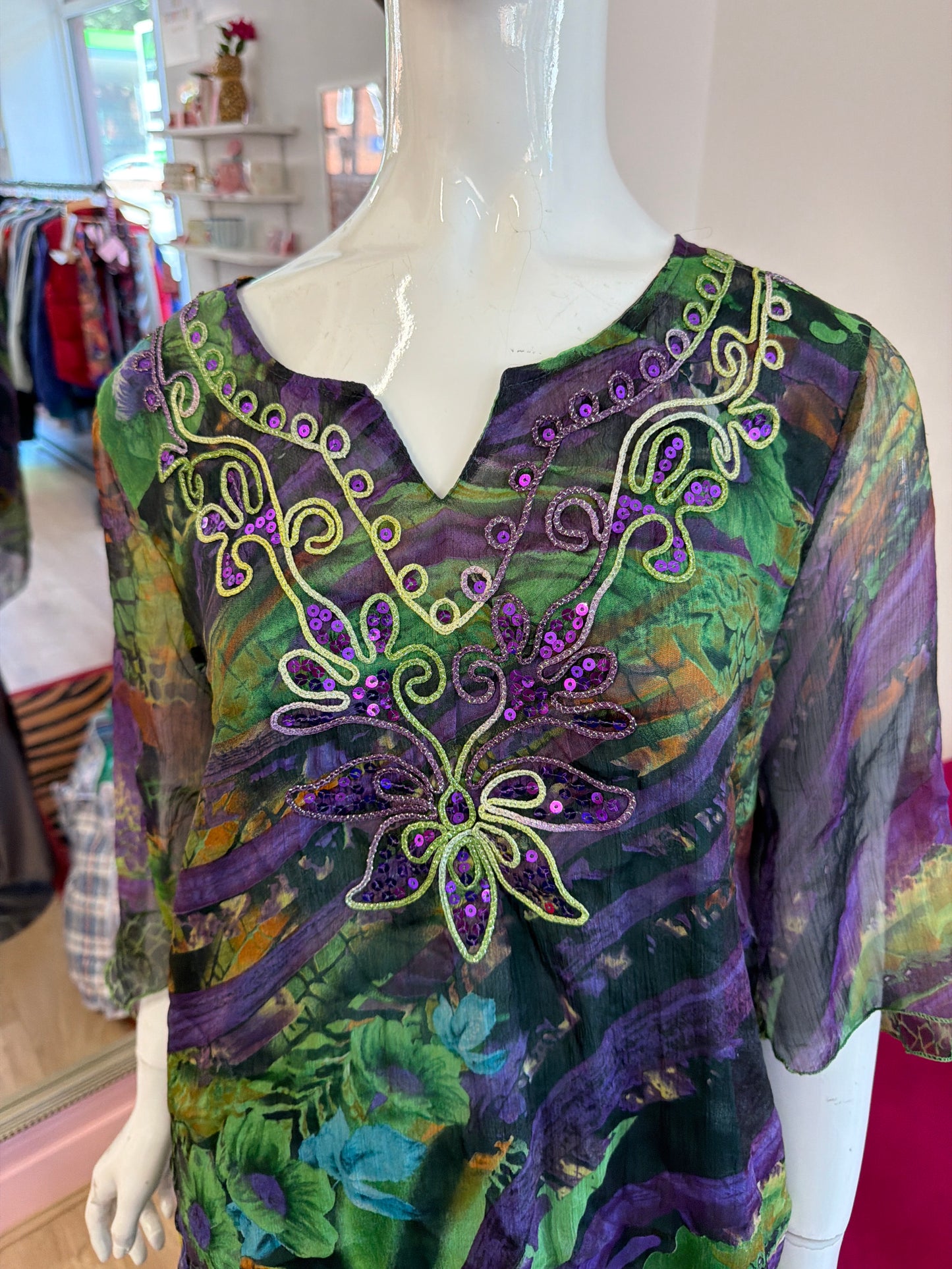 625 embroidered sheer top Size XL
