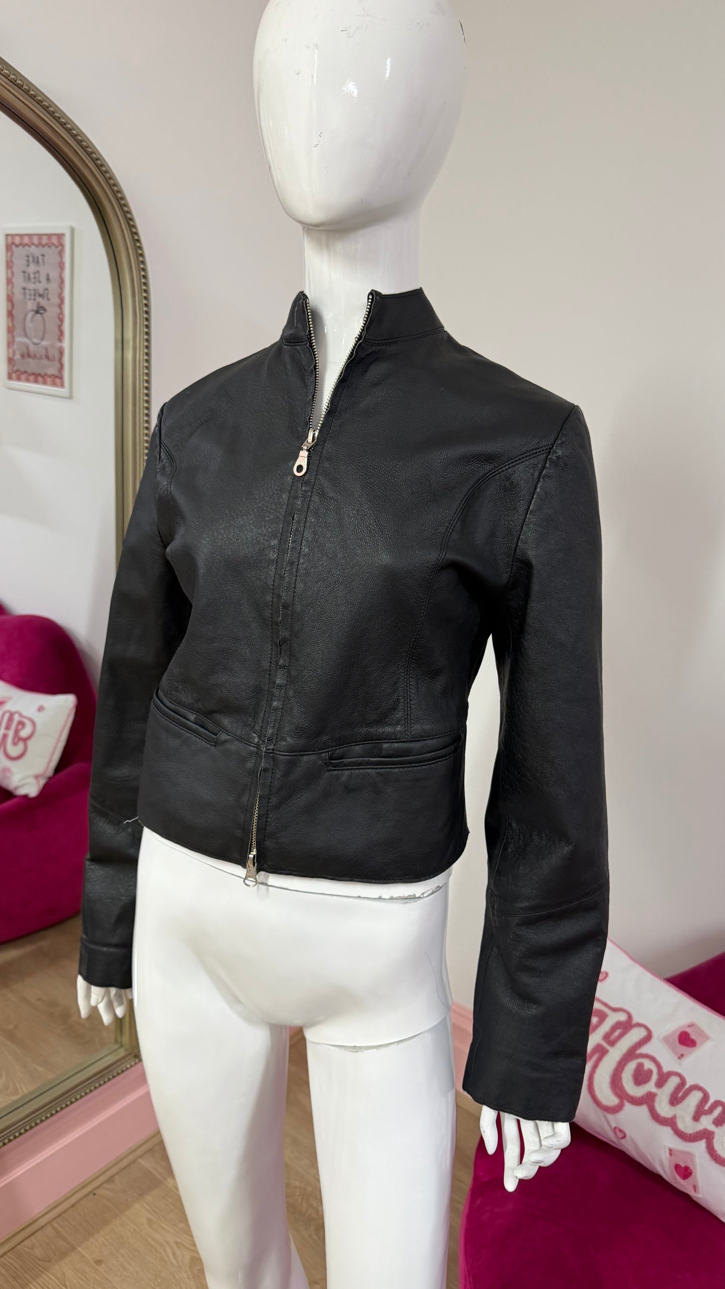 285 Black leather jacket
