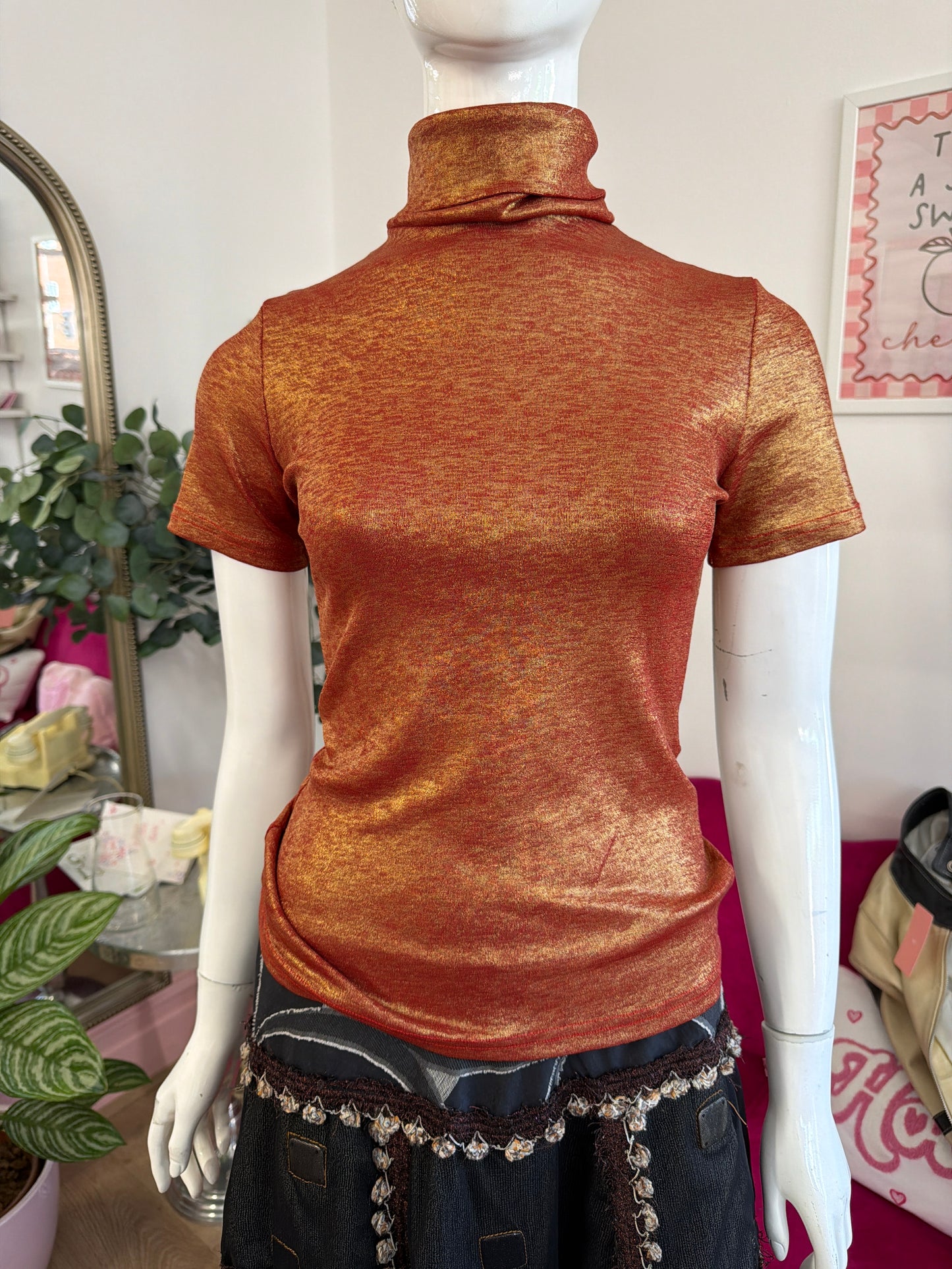 435 Short sleeve metallic turtle neck top