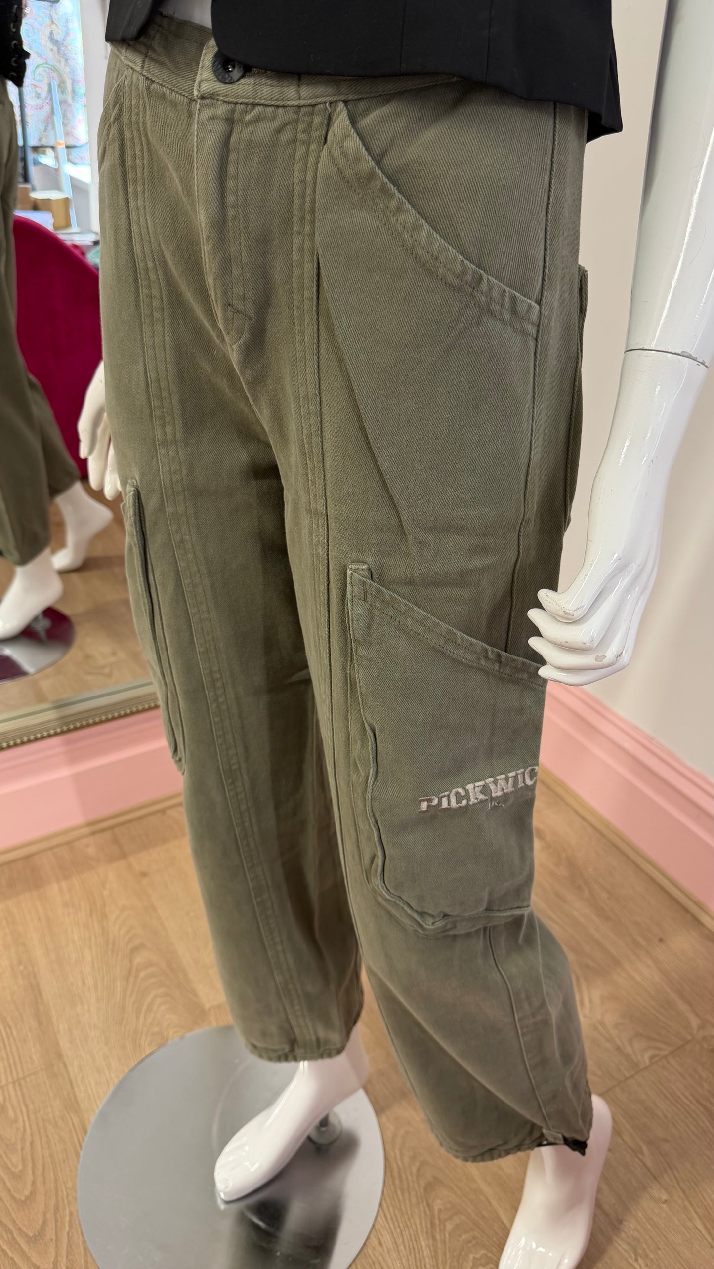 208 khaki cargo pants