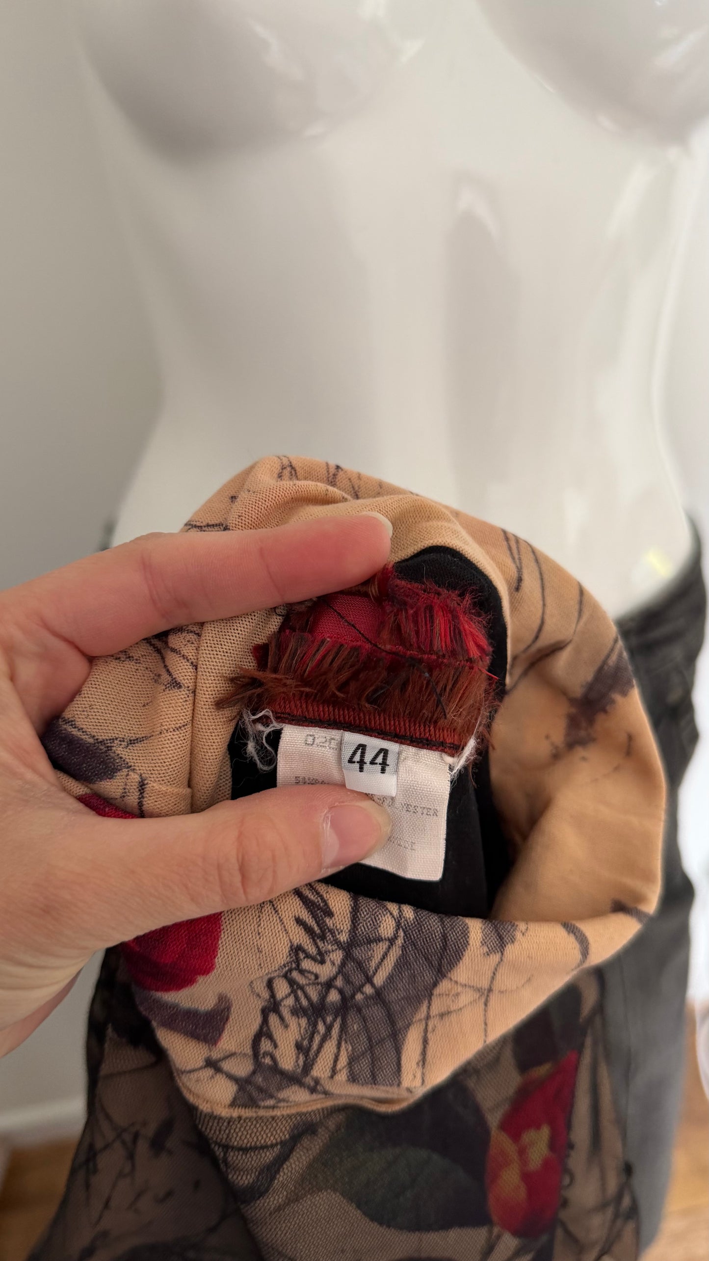 25 Mesh polar neck top