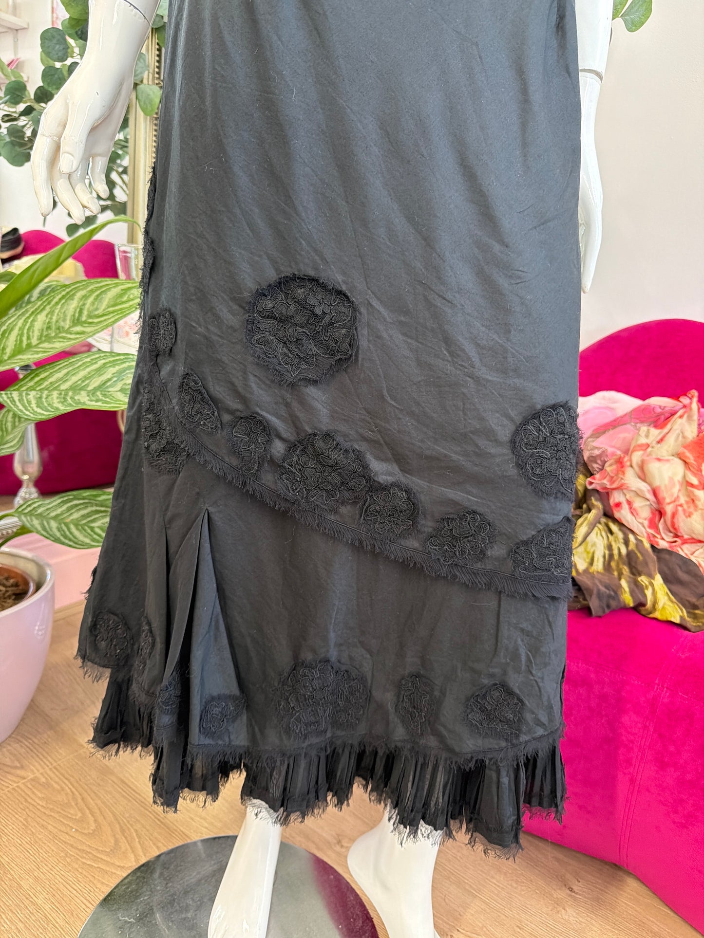 448 Black detailed skirt