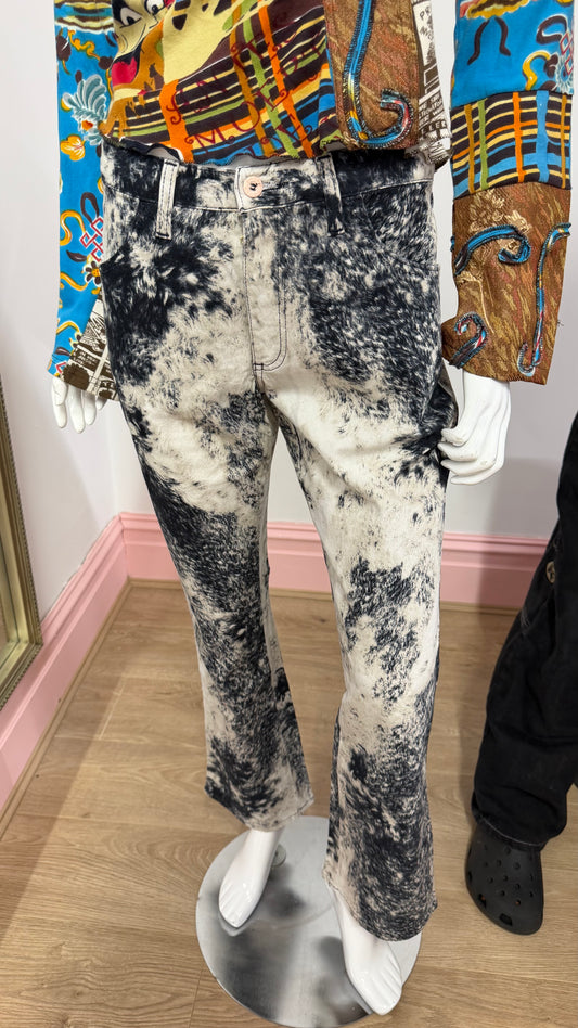 155 grey & white printed jeans