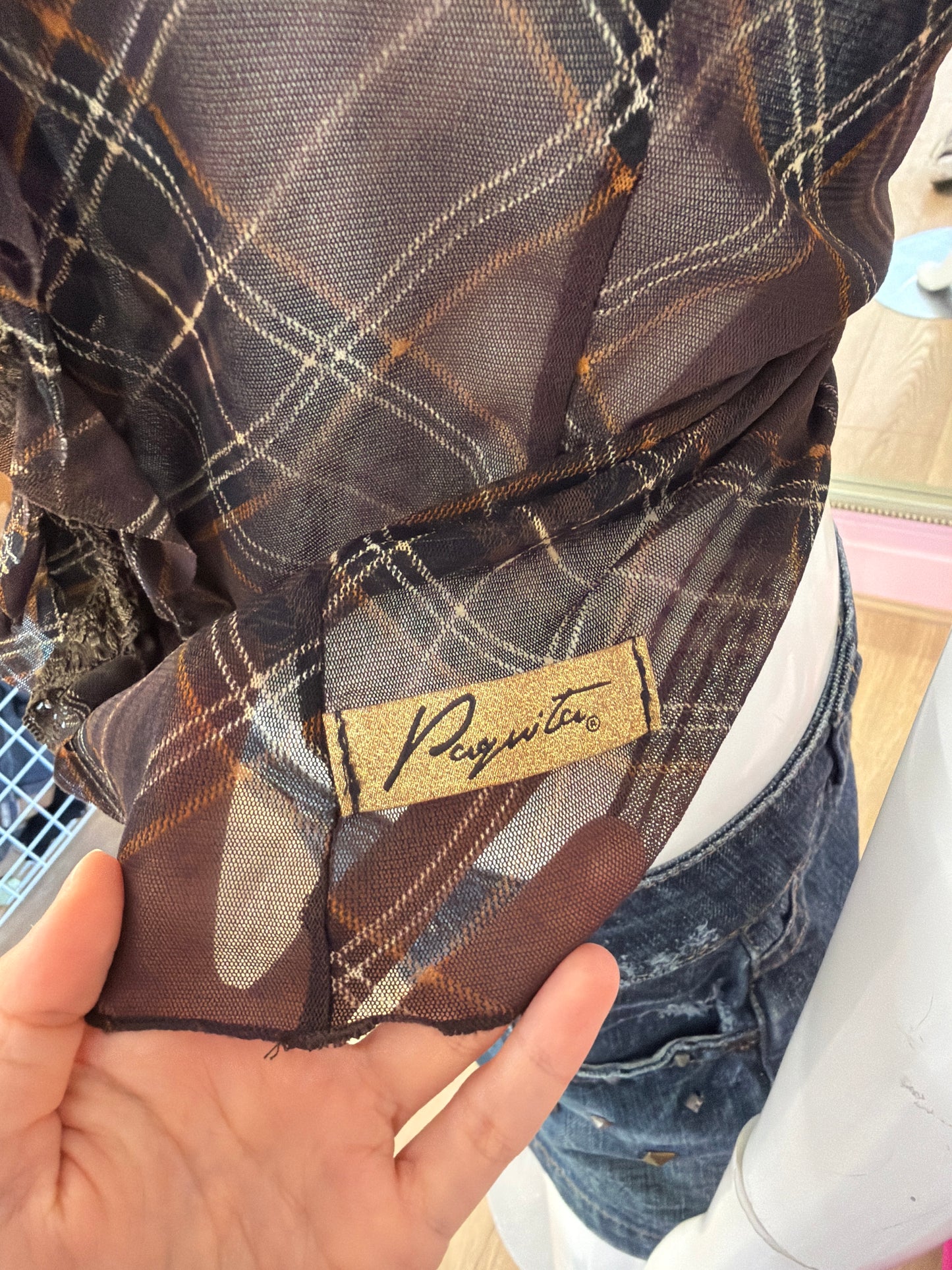537 Brown frill top