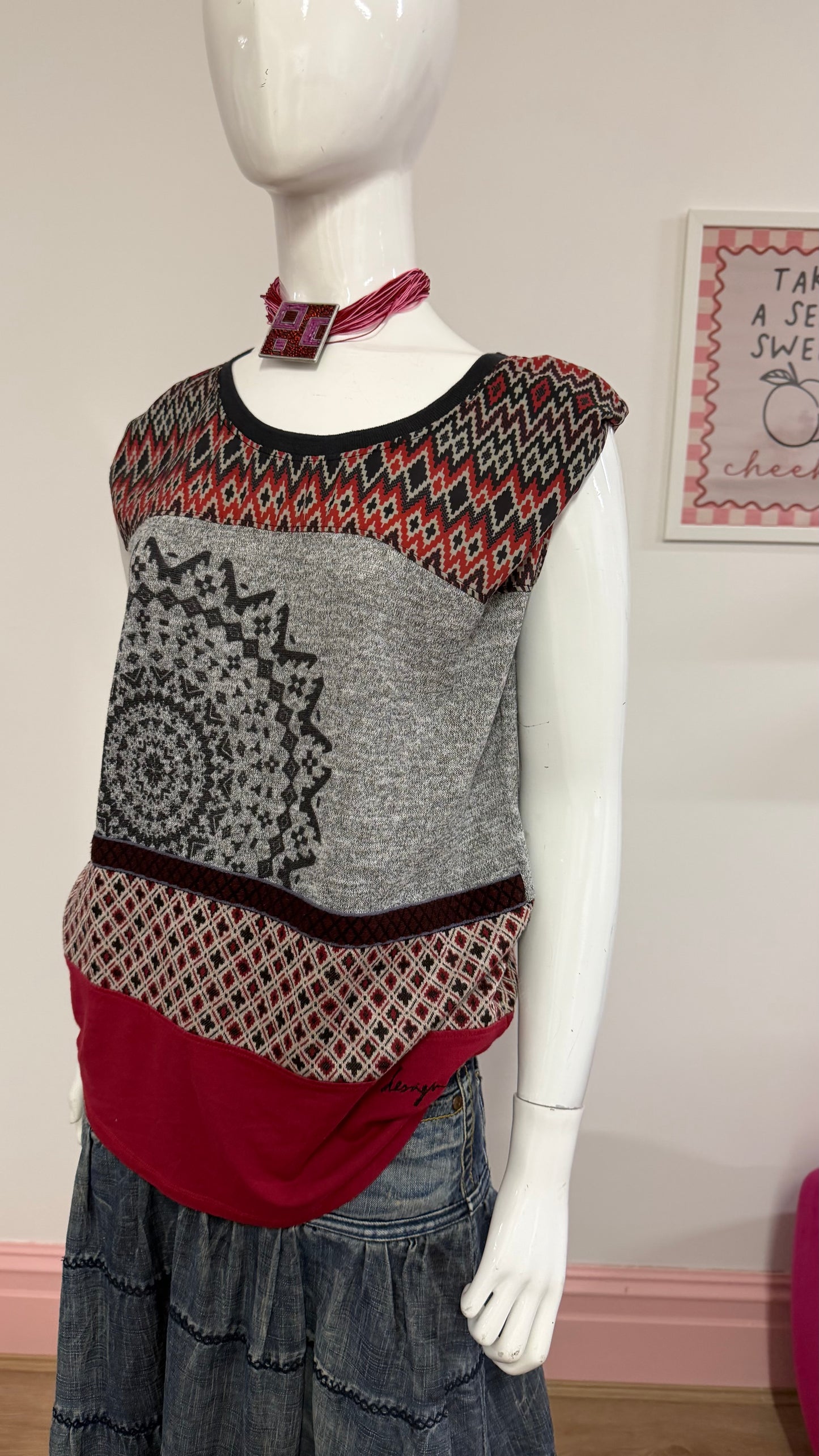 122 Patterned top