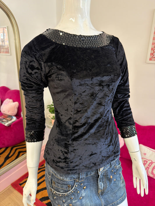 564 Black velvet & sequin top