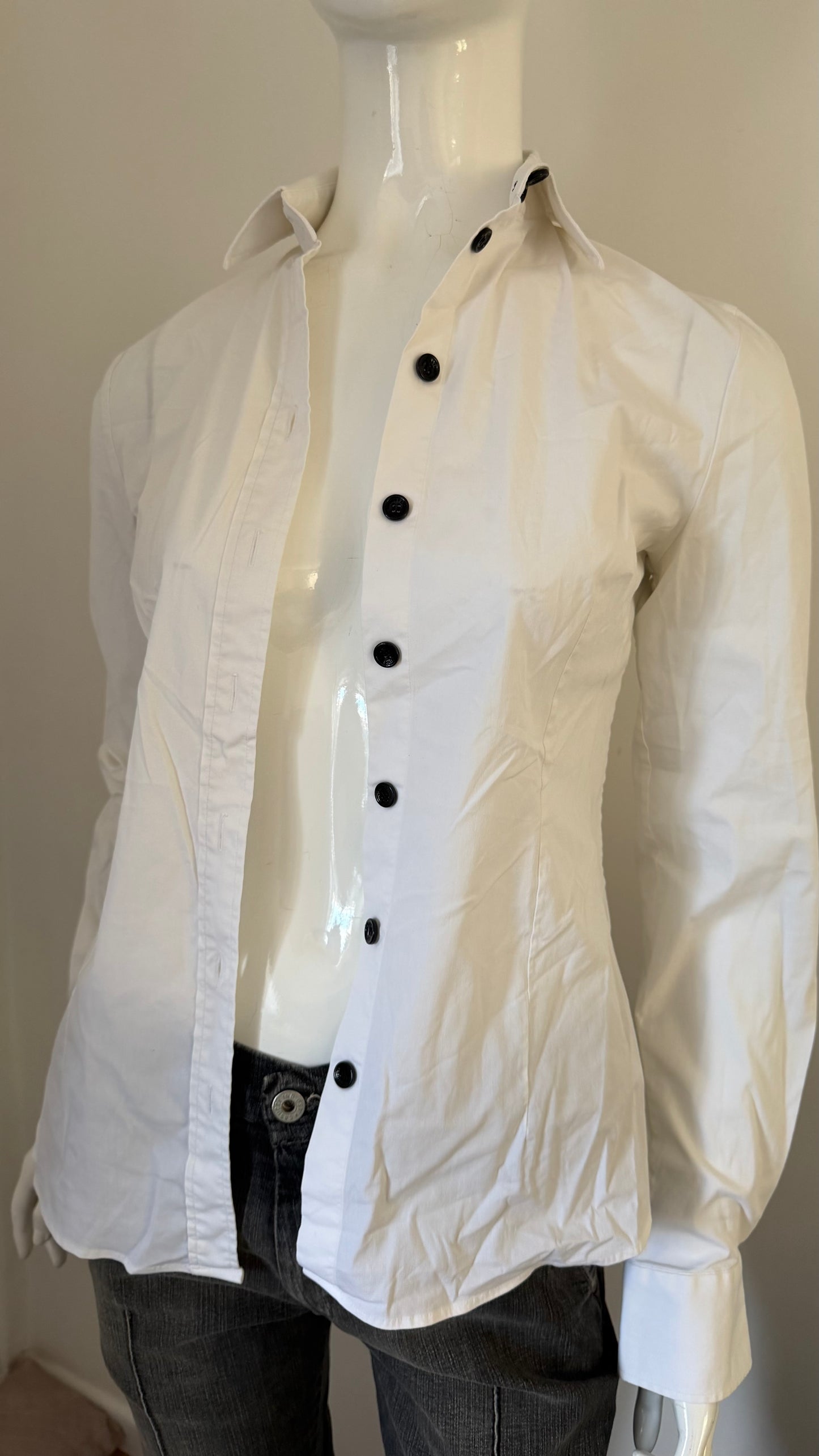 33 Dolce & Gabbana white shirt