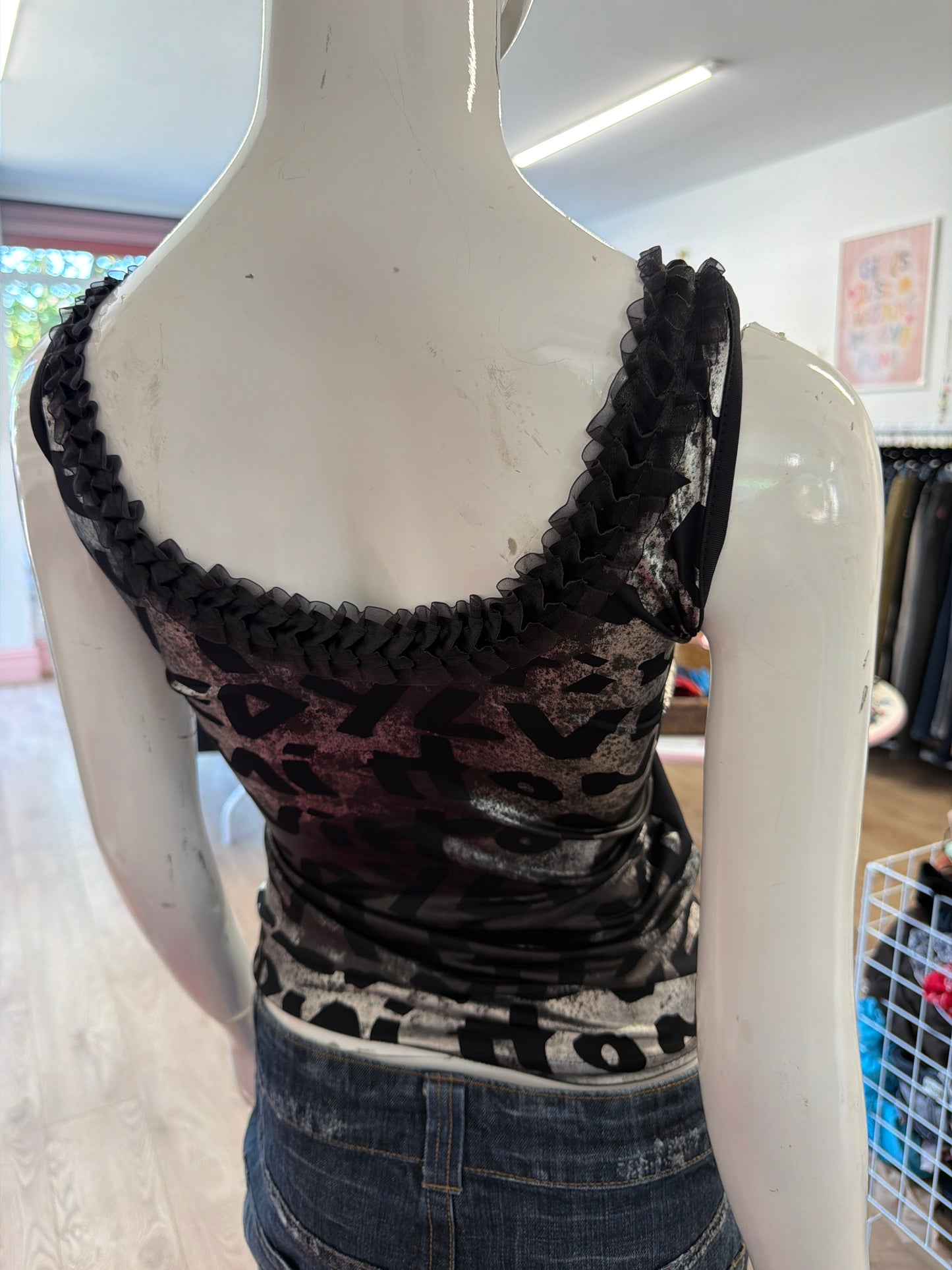 556 black top