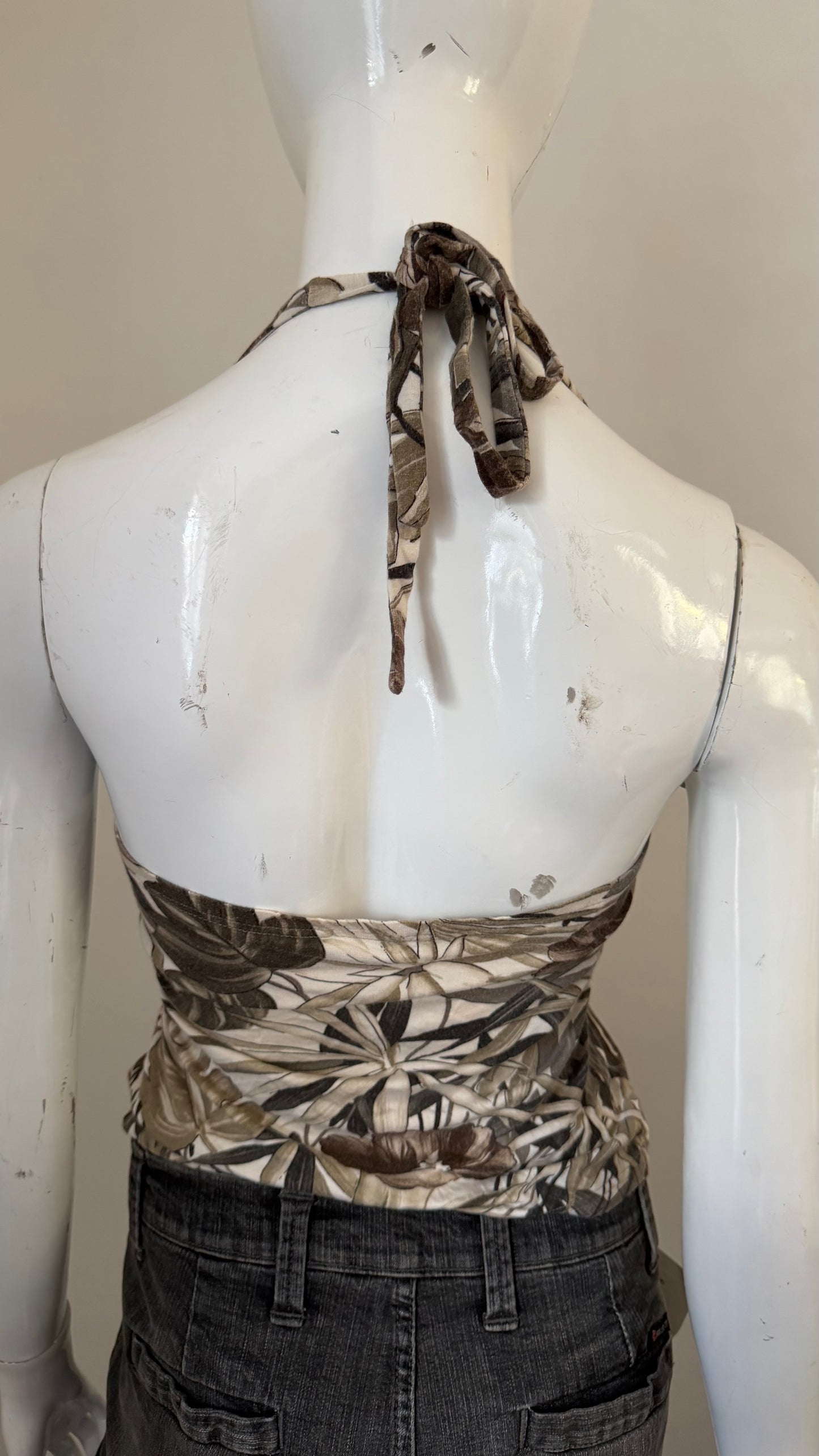 29 Halter neck top