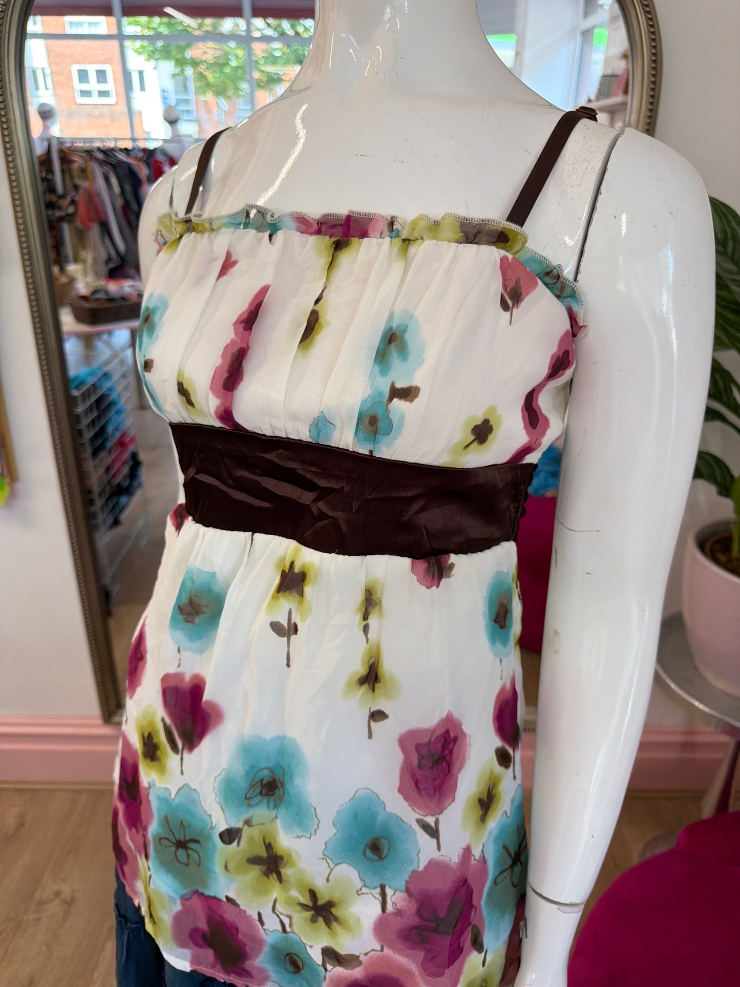 502 white floral flowy top