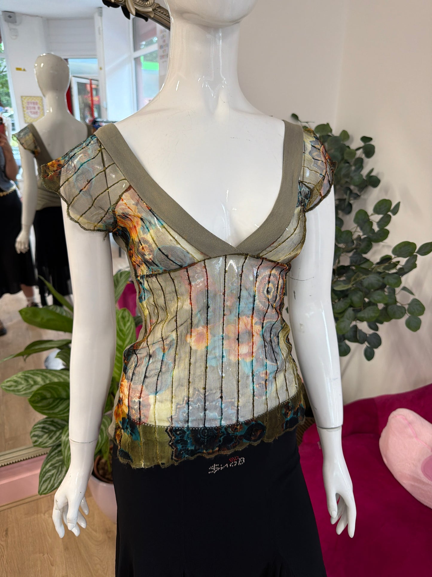 472 mesh top