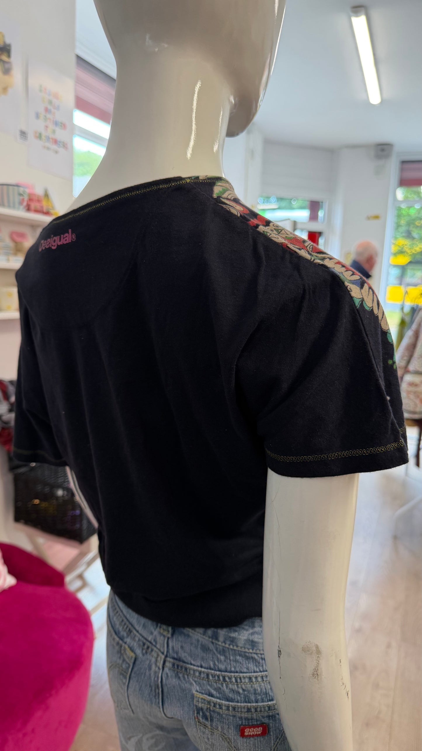 351 Desigual detailed top
