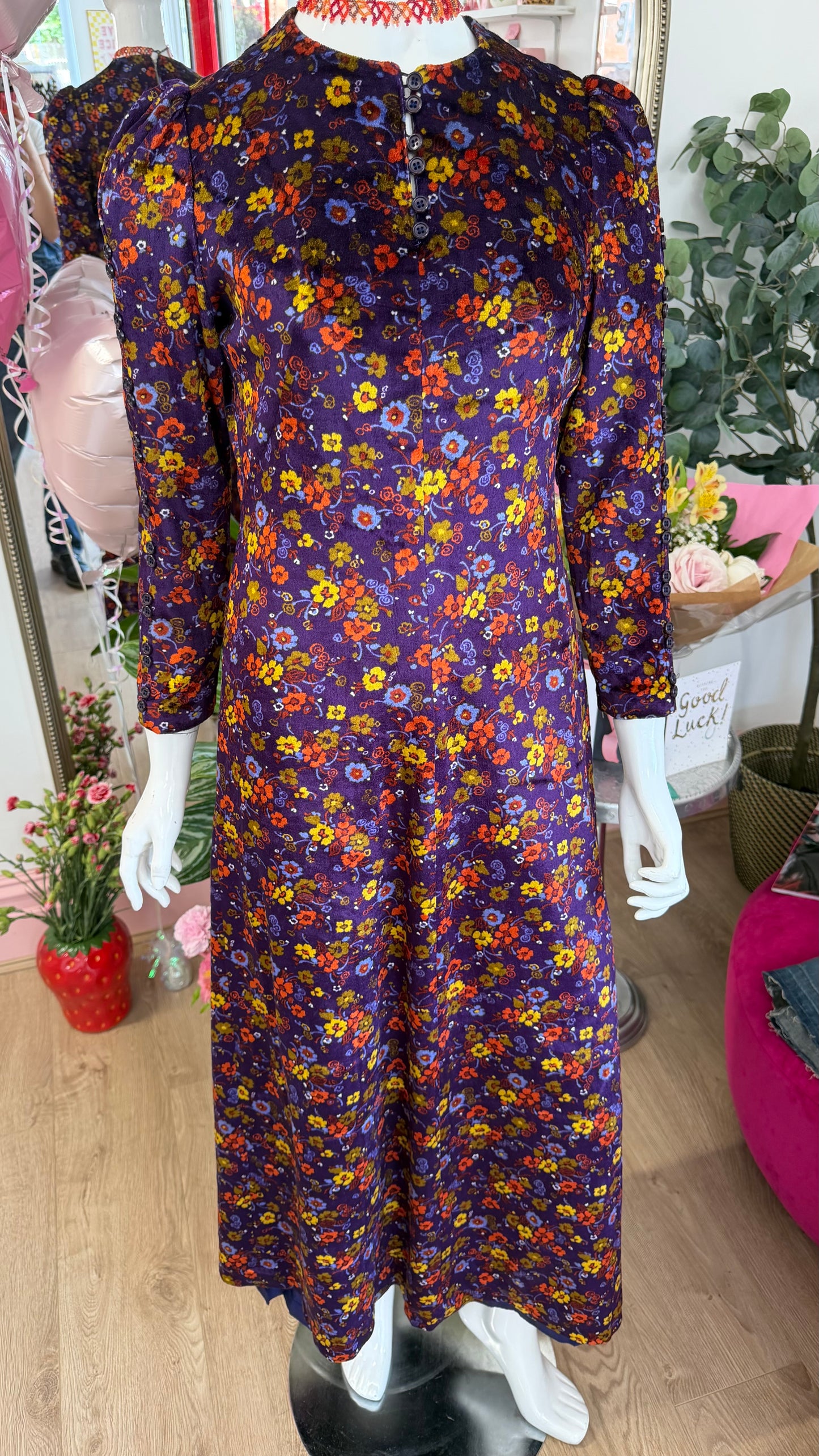 327 1970s purple floral long dress