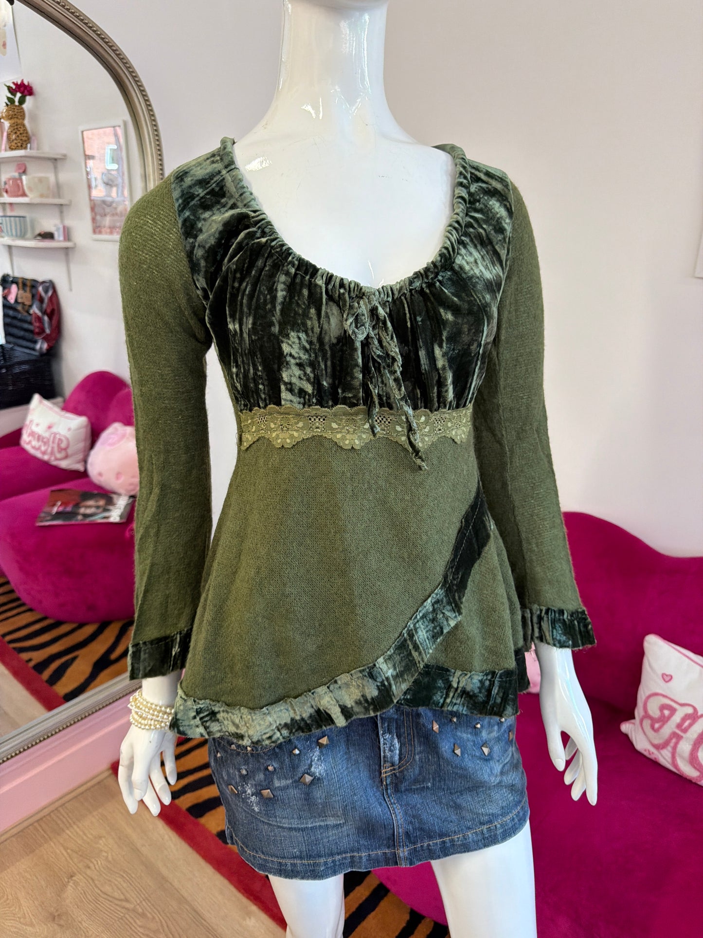 563 Green knit top