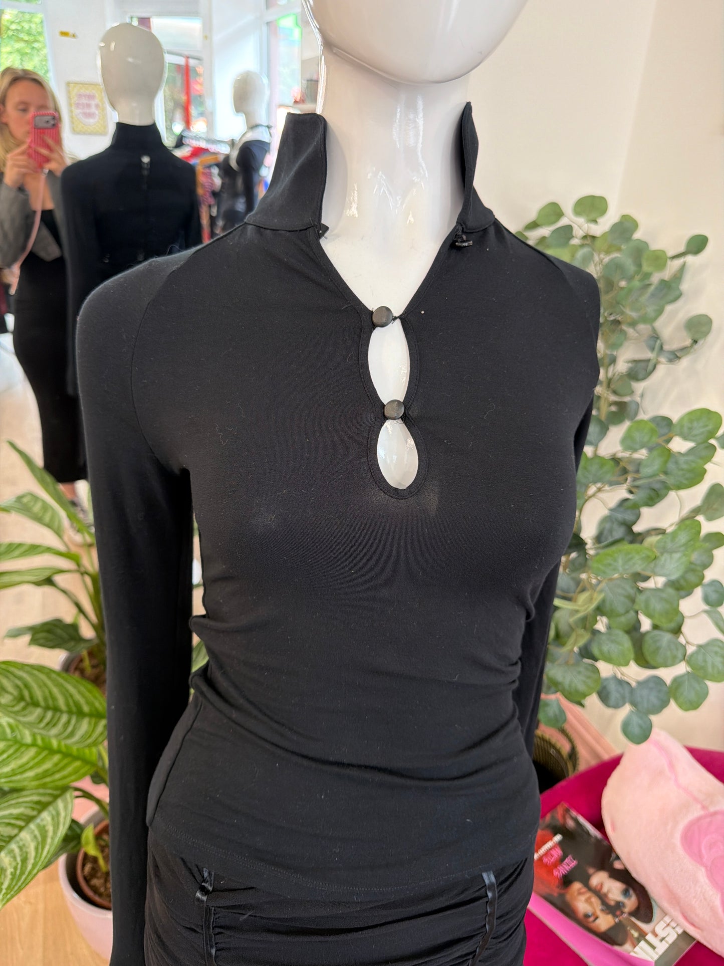 406 black long sleeve top