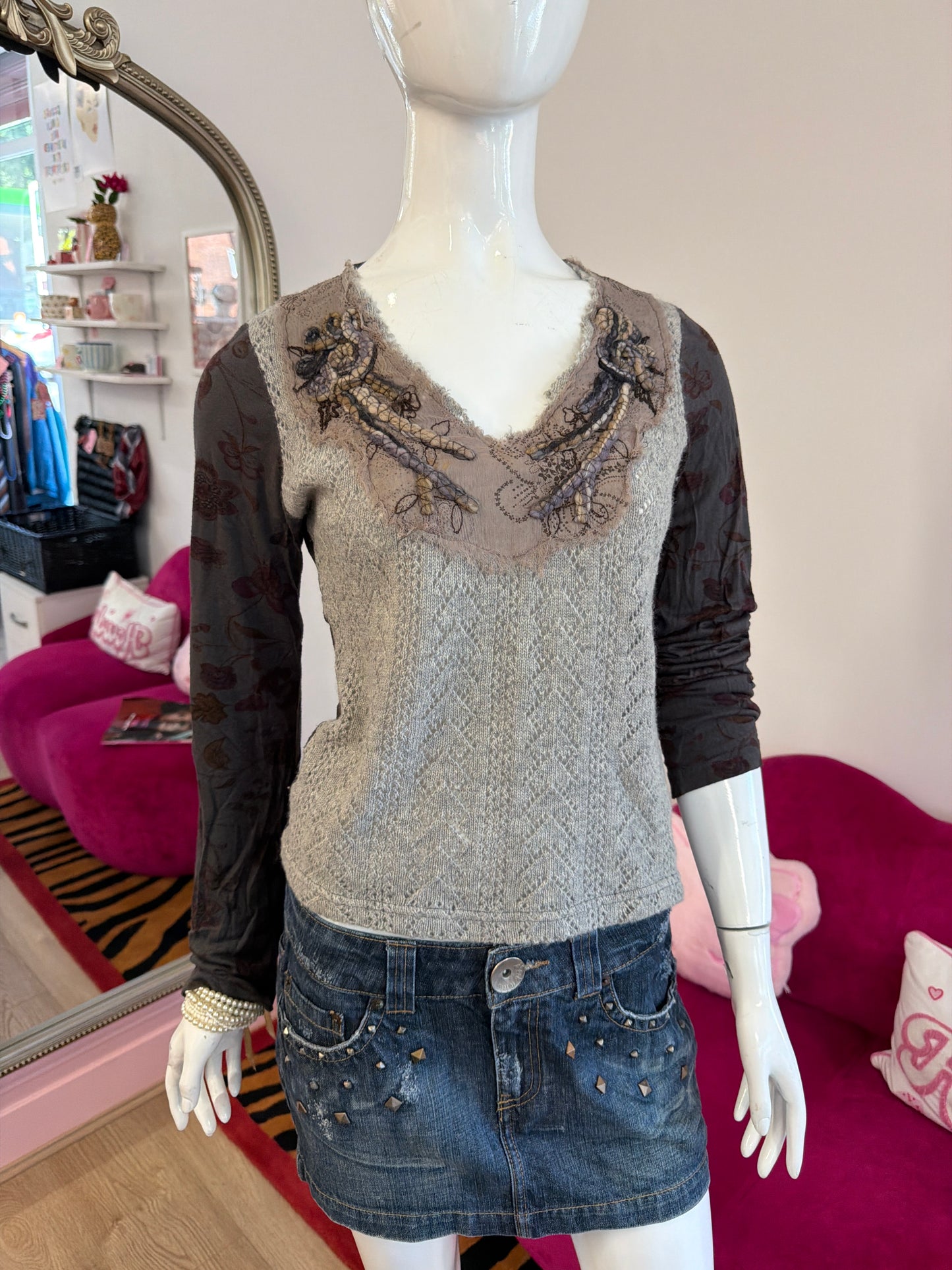 562 Marlboro long sleeve knit top