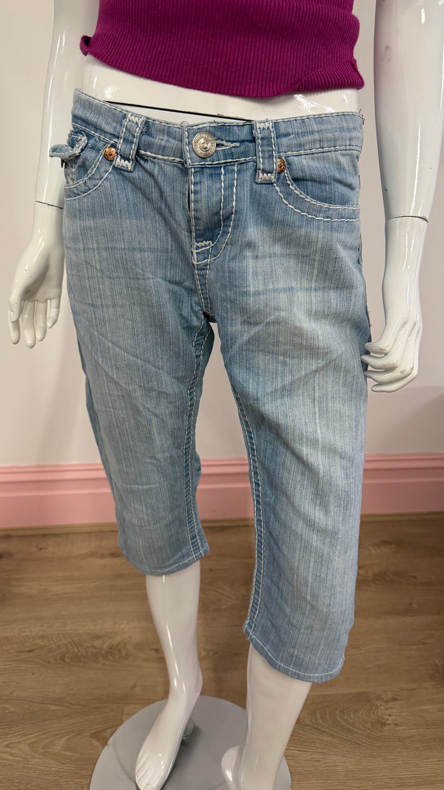 184 True Religion 3/4 trousers