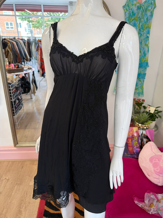 654 Karen Millen black embroidered dress Size 6