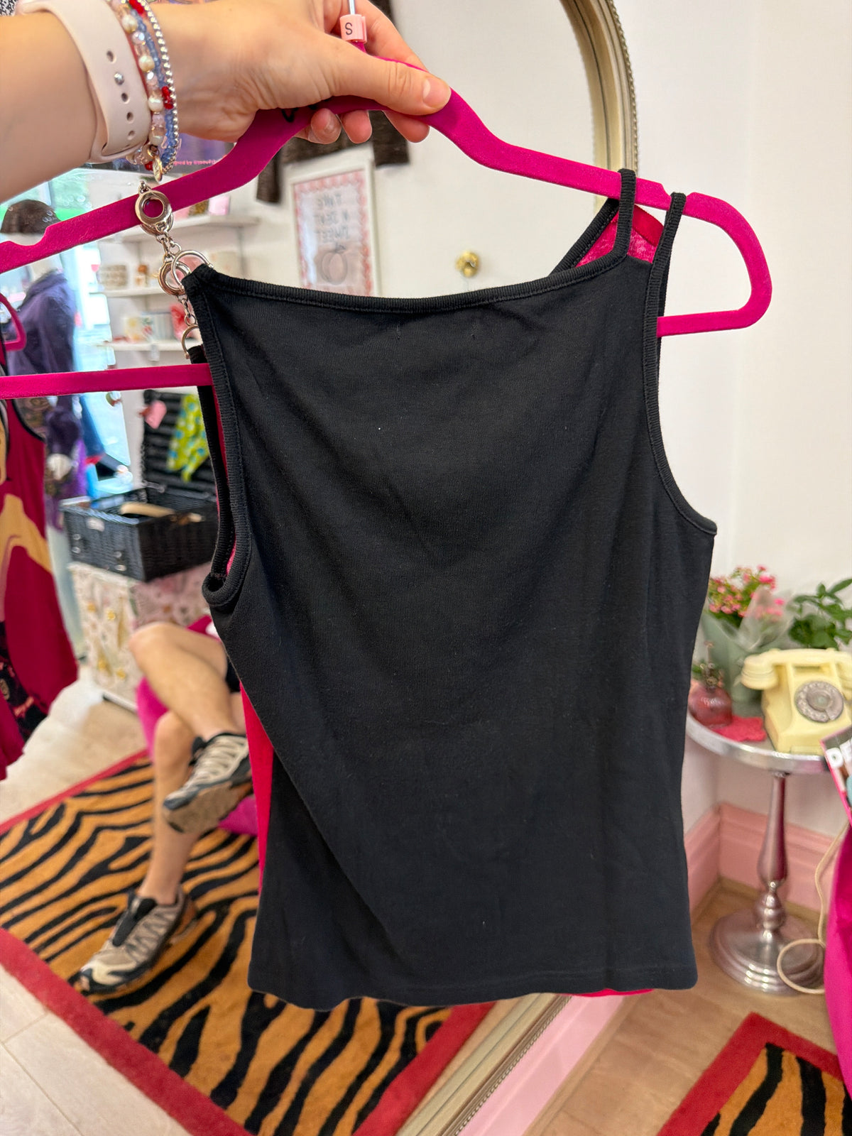 Olivia Magna graphic top size Small