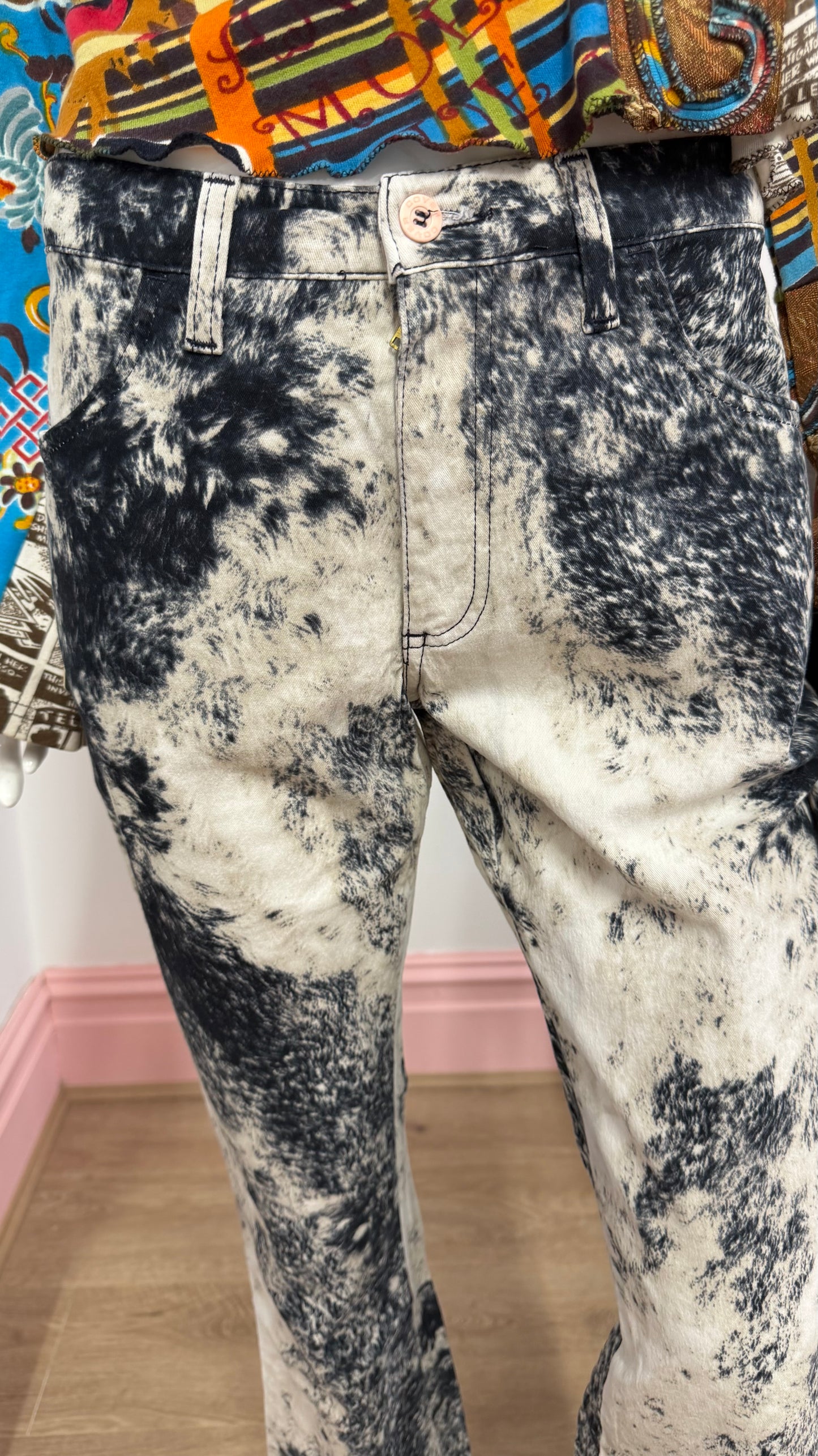 155 grey & white printed jeans