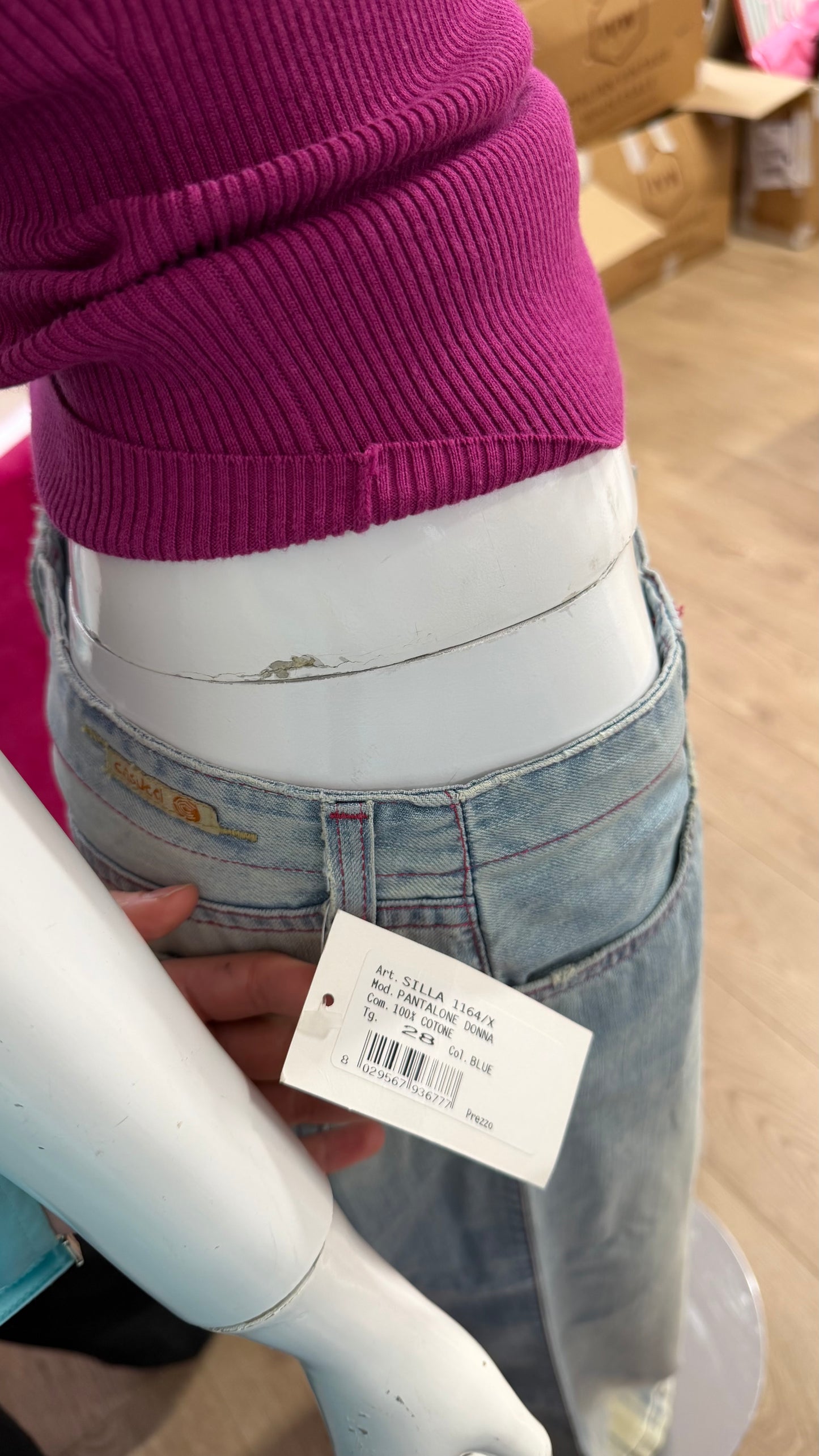 185 light wash flared jeans