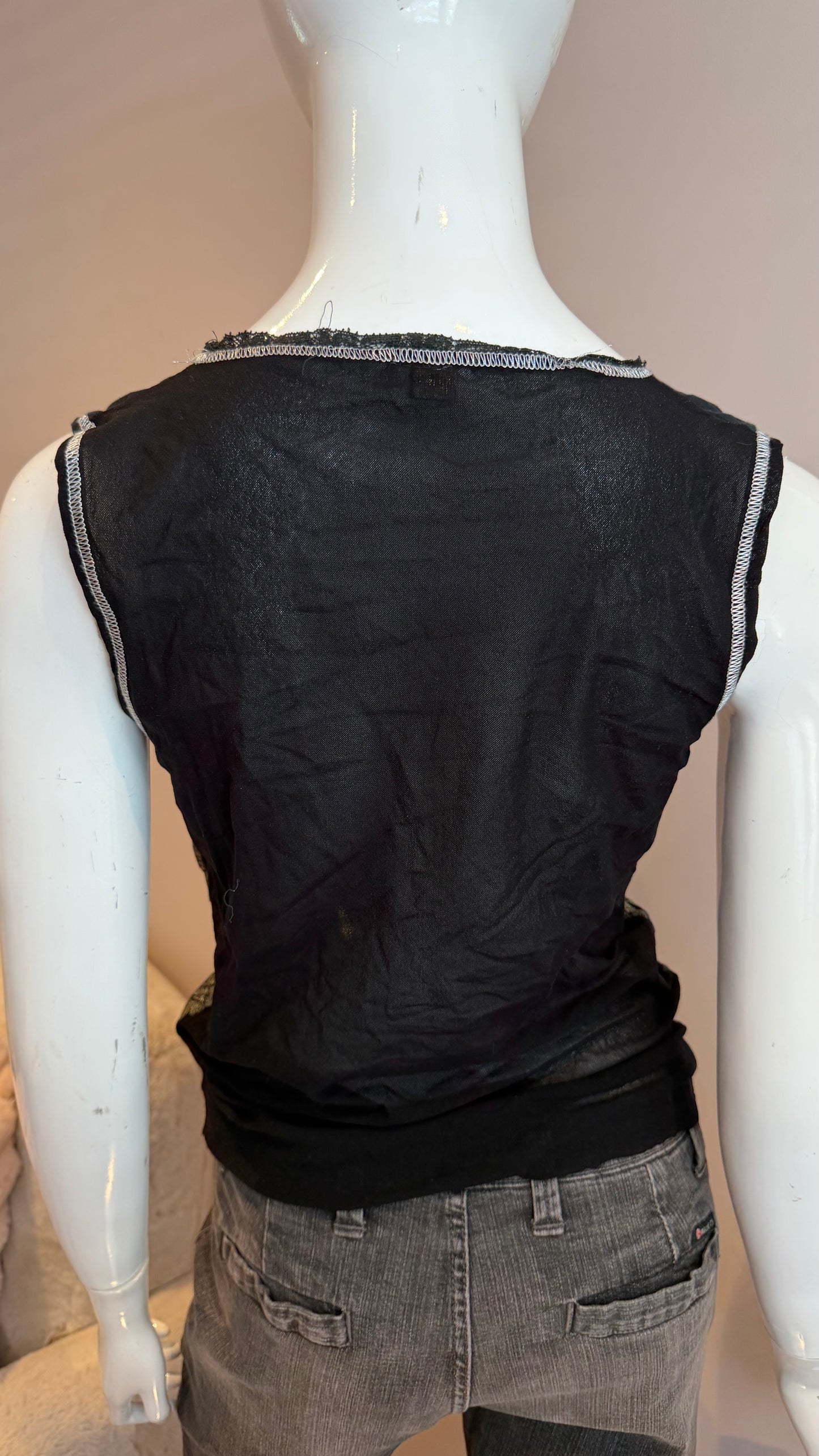 16 Black Top