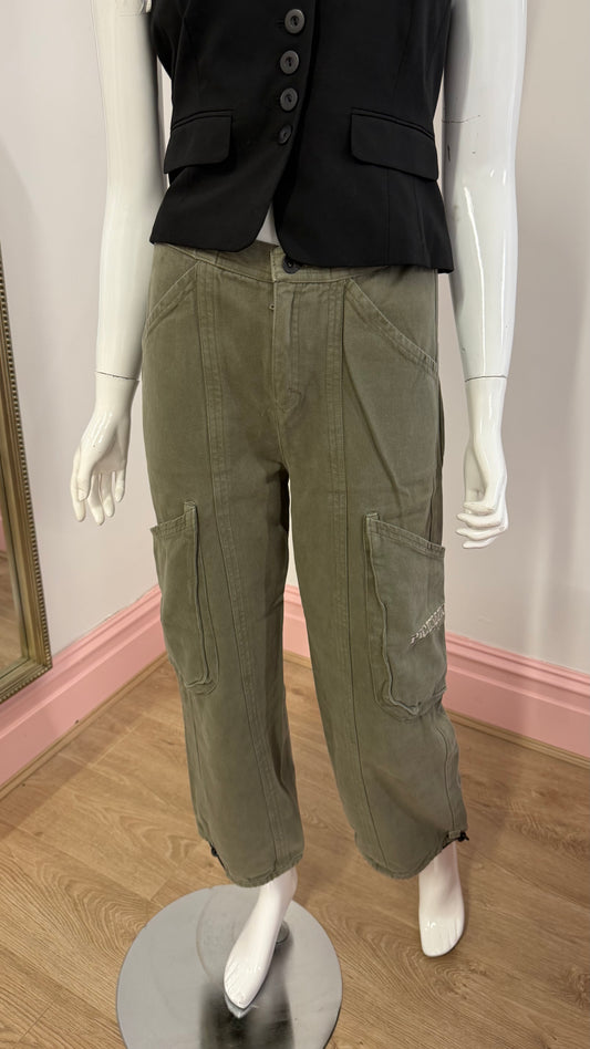 208 khaki cargo pants